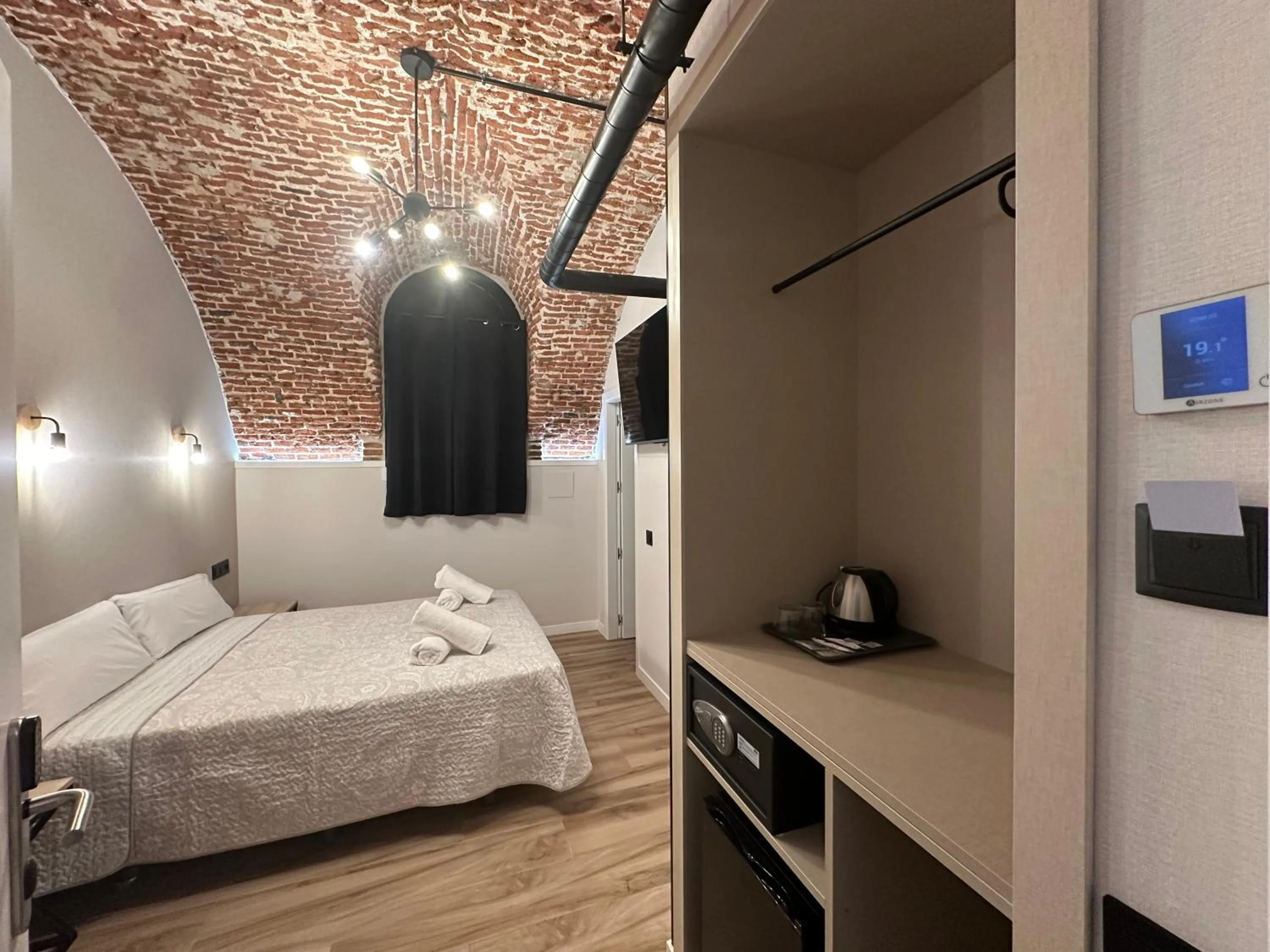 Bedroom, Bed in CC Opera Suites