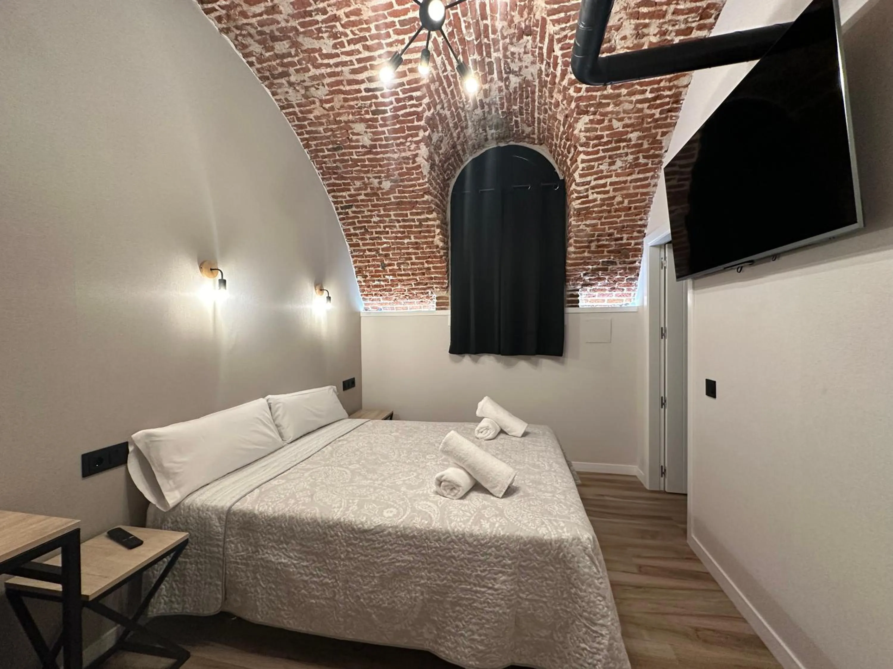 Bedroom, Bed in CC Opera Suites