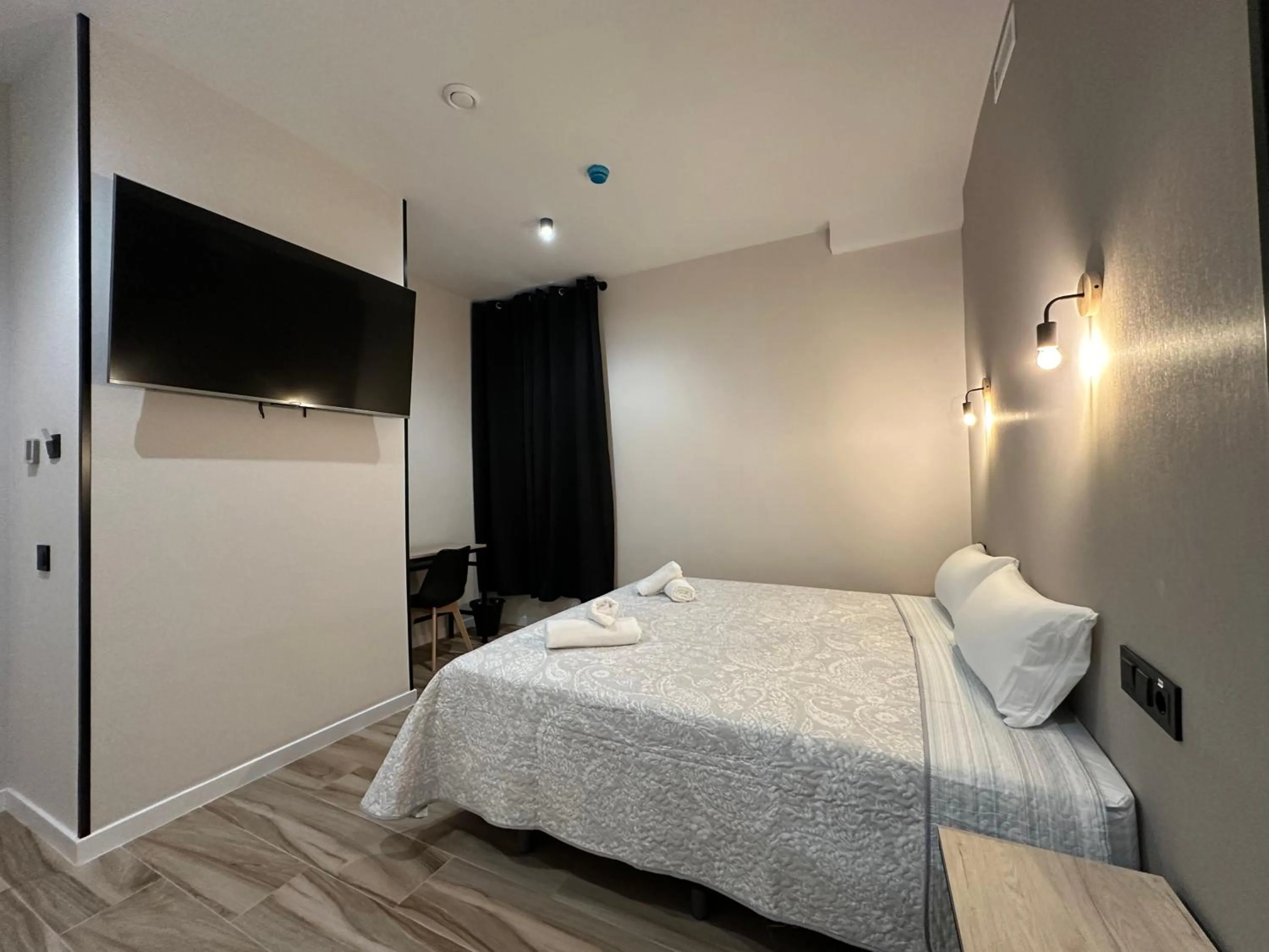 Bedroom, Bed in CC Opera Suites