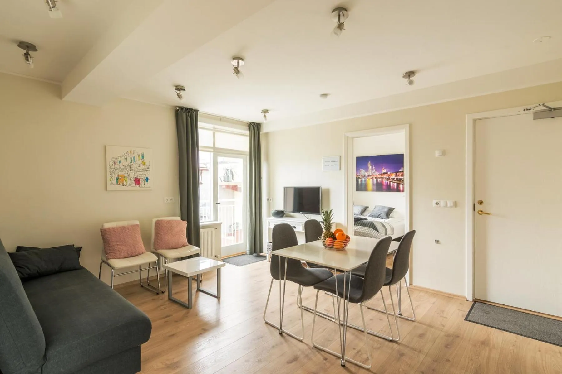 TV and multimedia in Acco Town Square Apartments