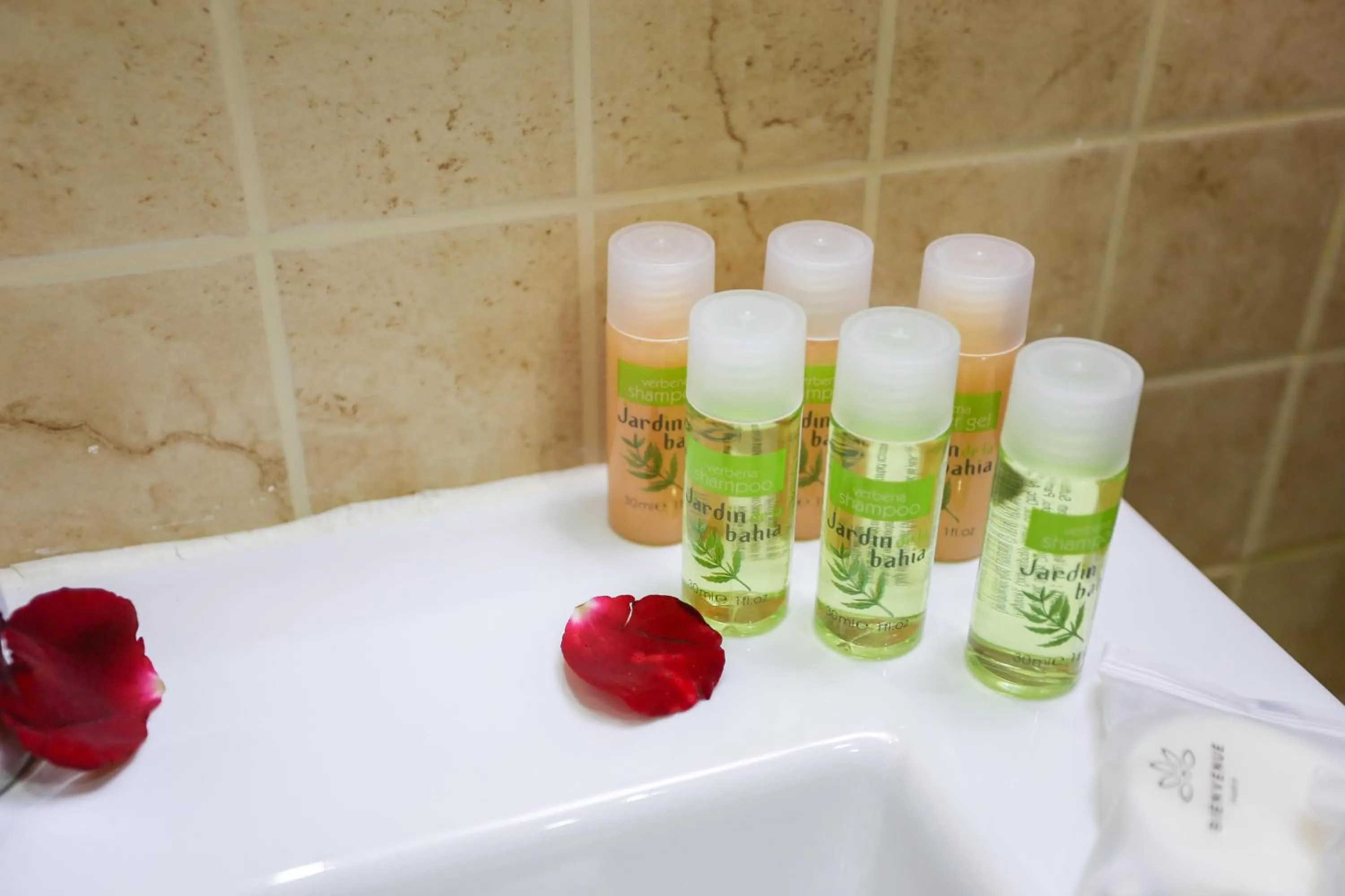 Bathroom in Hôtel Suite Martil