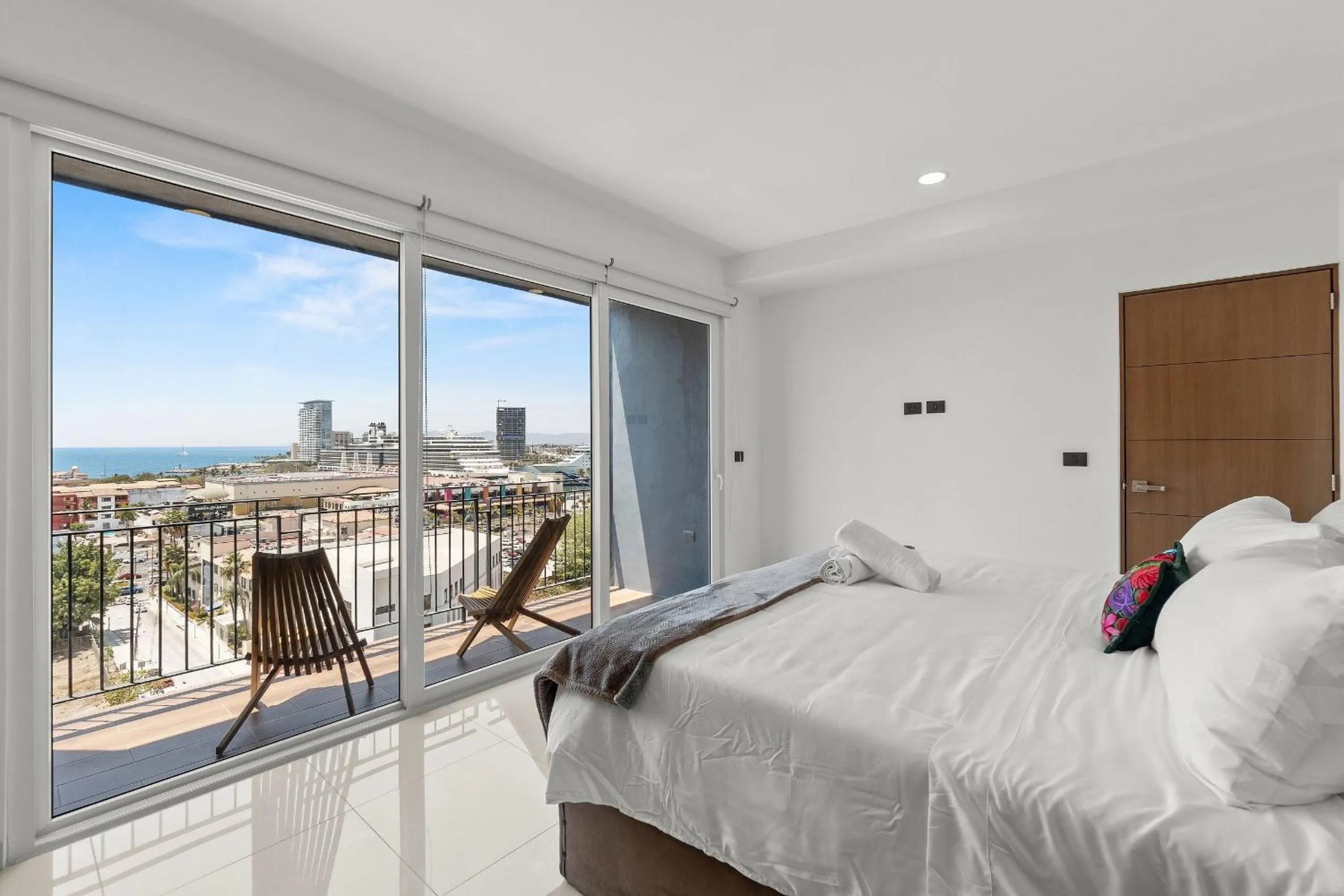 Bed in Monyxbnb at Zoho Skies