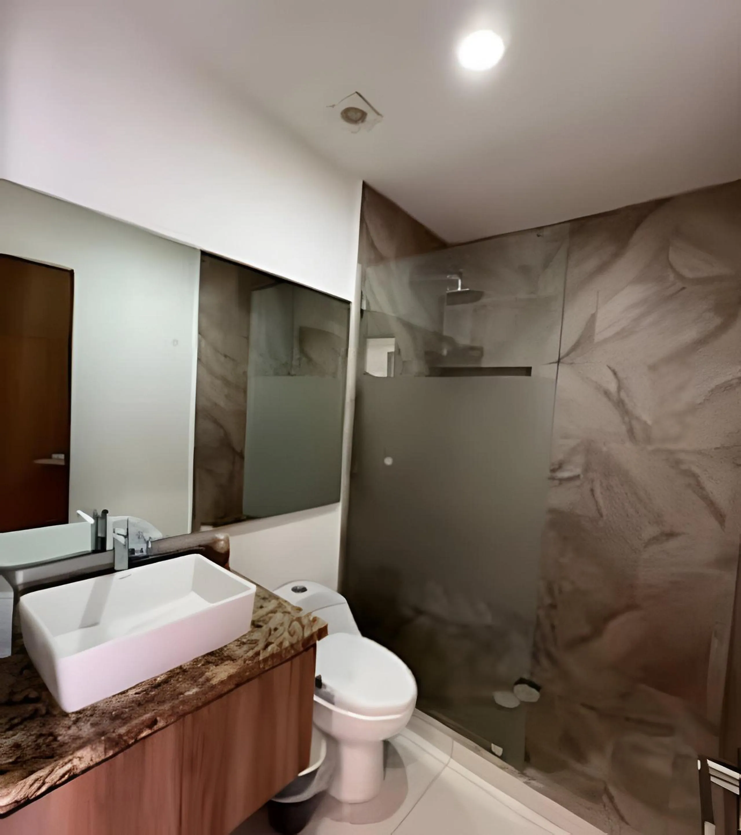 Toilet in Monyxbnb at Zoho Skies