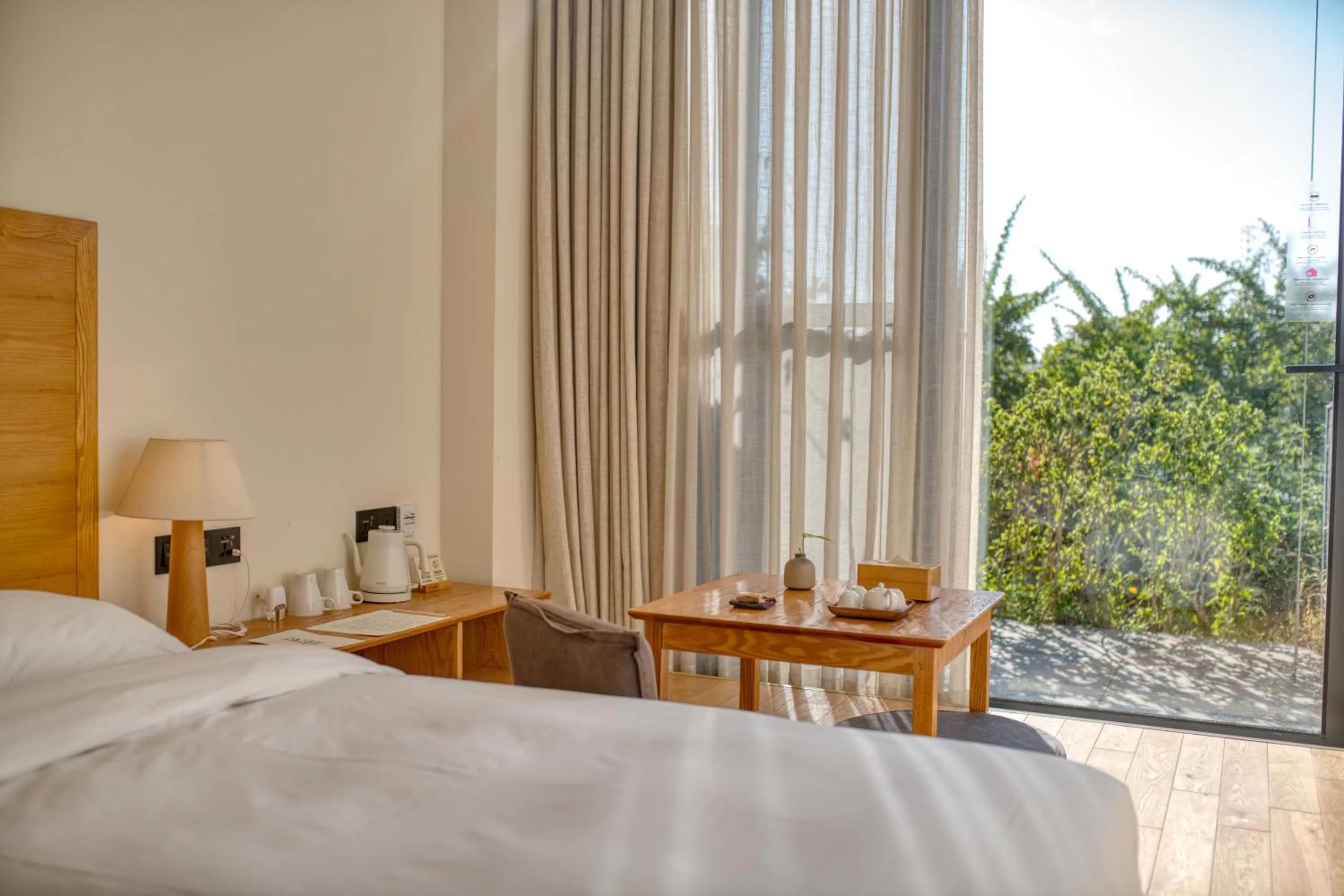 View (from property/room), Bed in Taihua Wutong Hotel