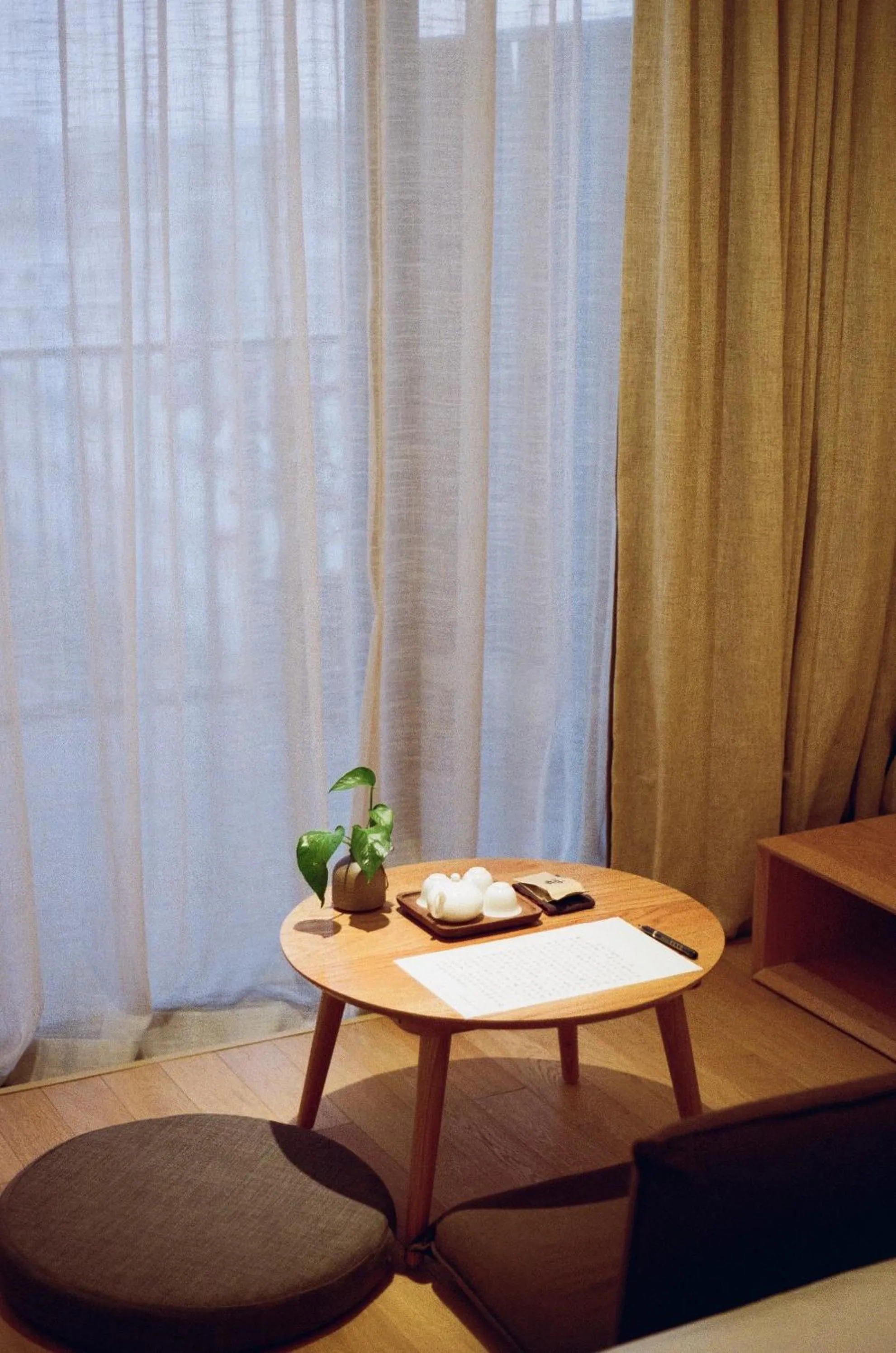 Seating area in Taihua Wutong Hotel