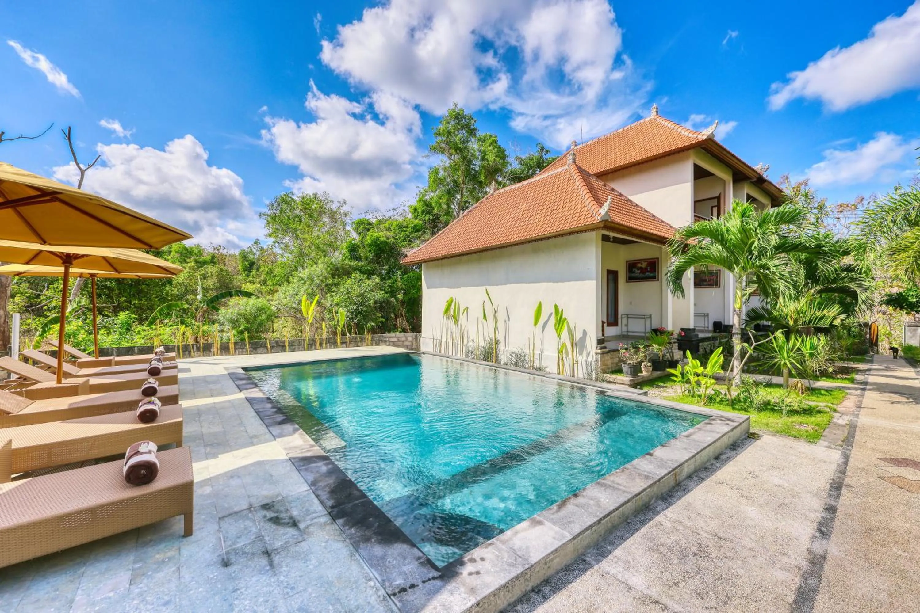 Swimming pool in Gati Cottage