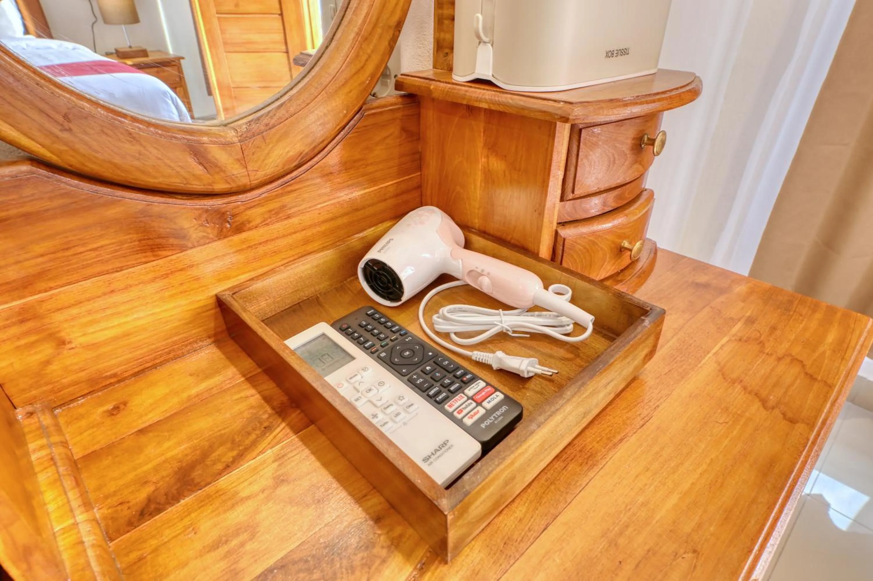 hair dresser in Gati Cottage