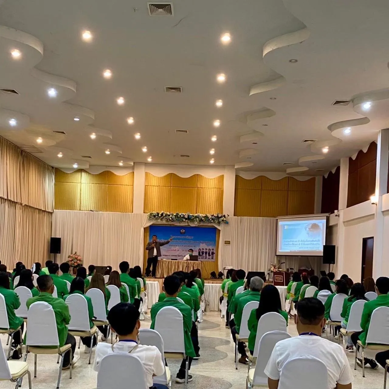 VANA Wellness Resort