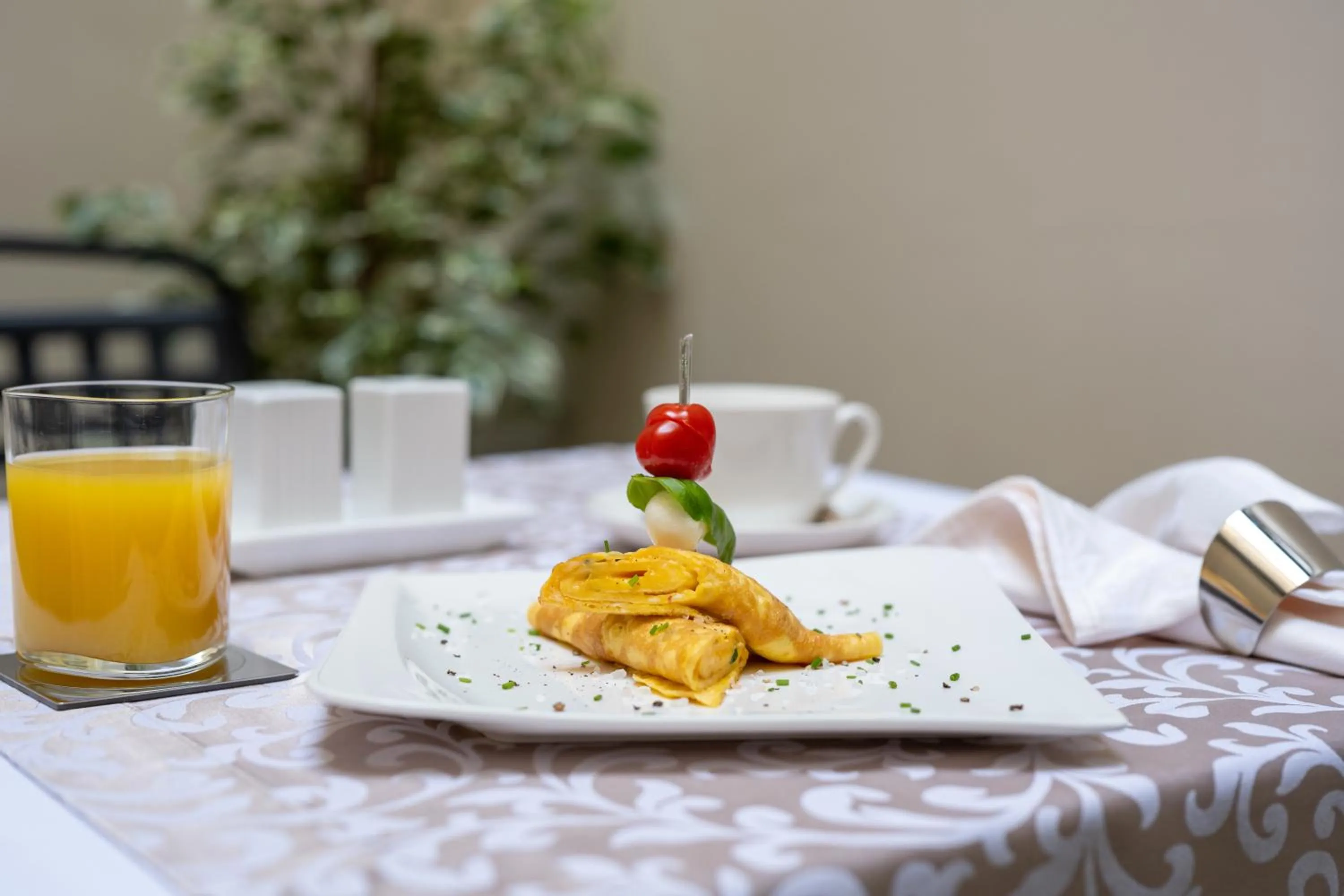 Restaurant/places to eat in Heritage Hotel Antique Split