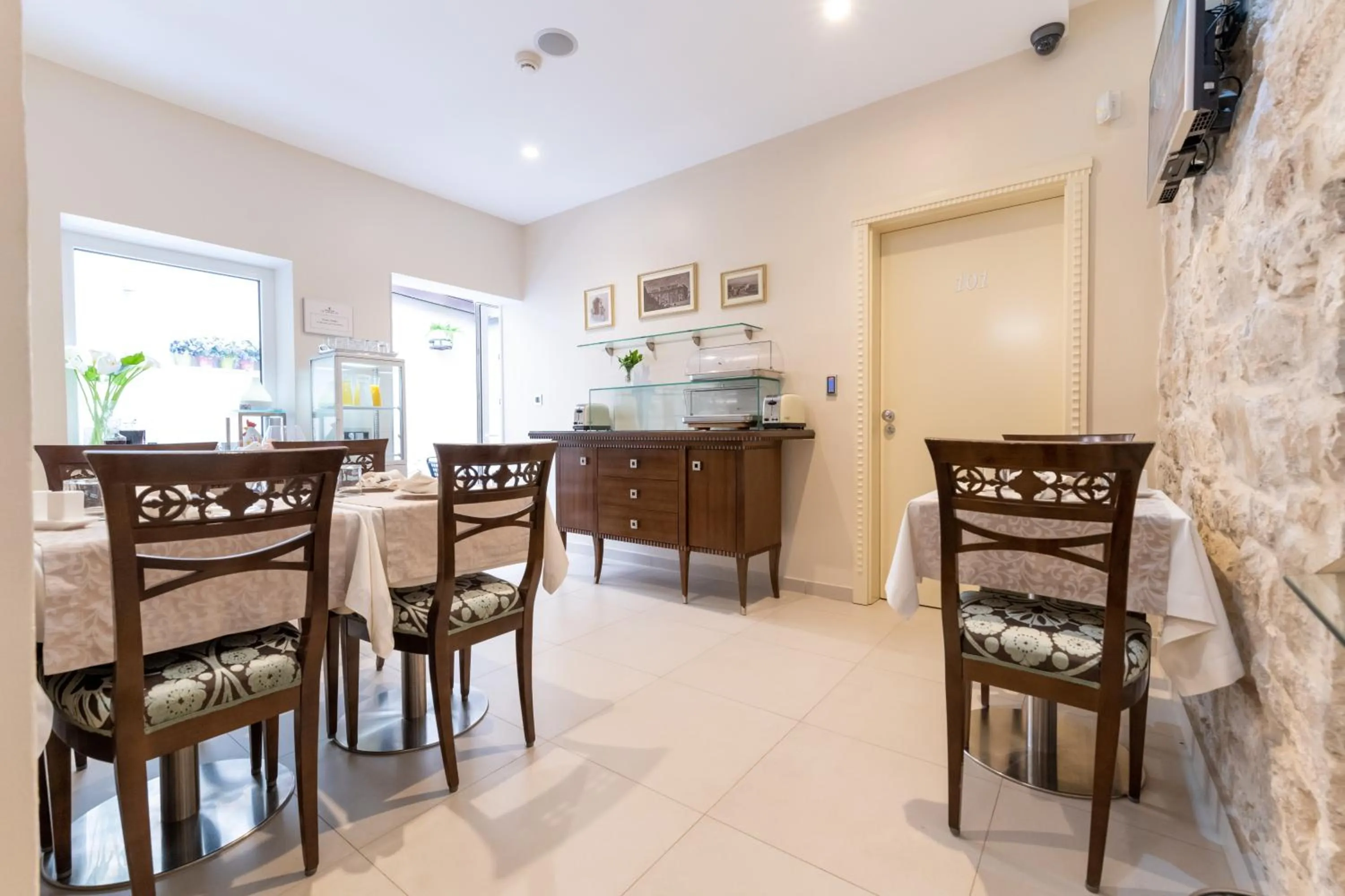 Breakfast in Heritage Hotel Antique Split