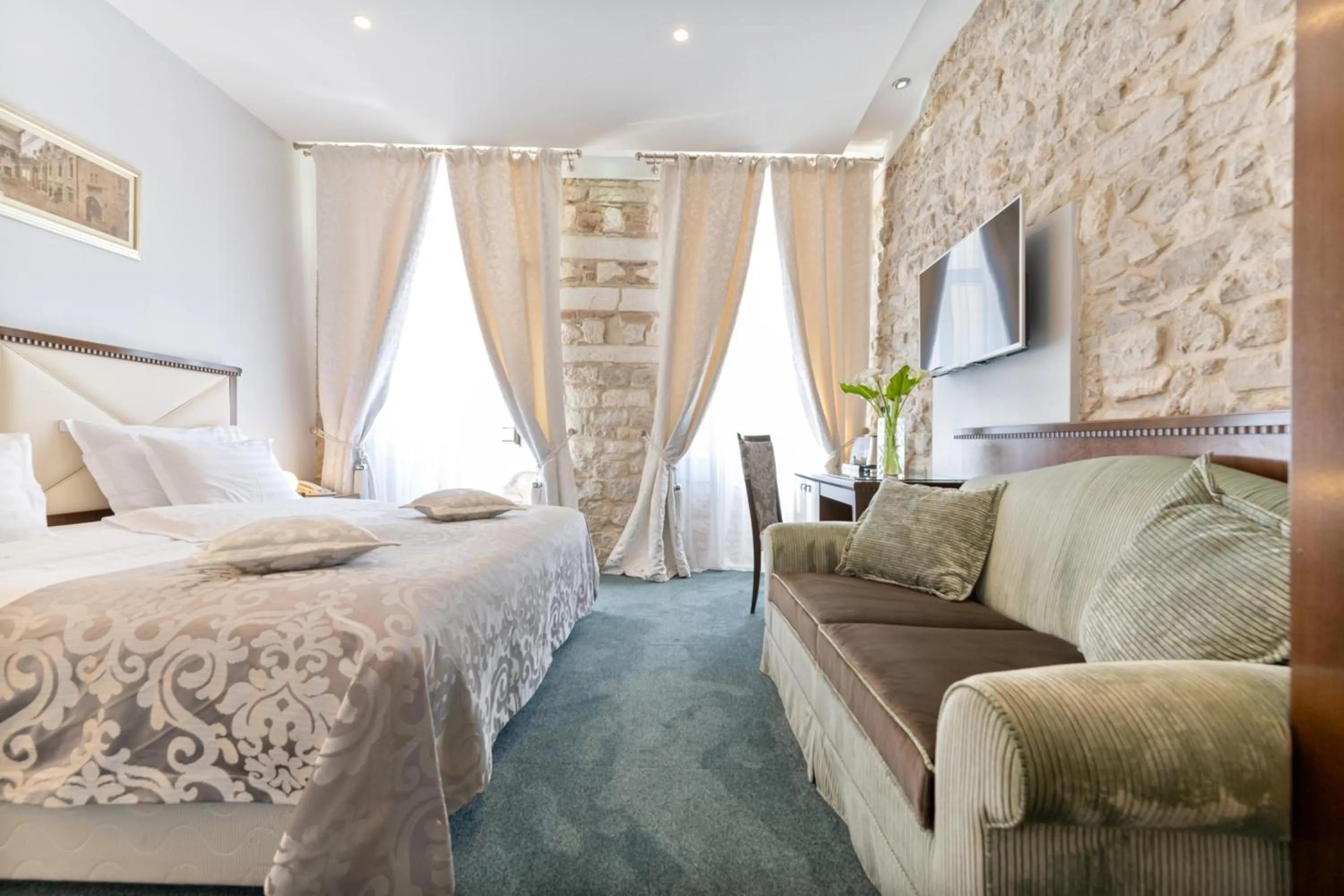 Bed in Heritage Hotel Antique Split