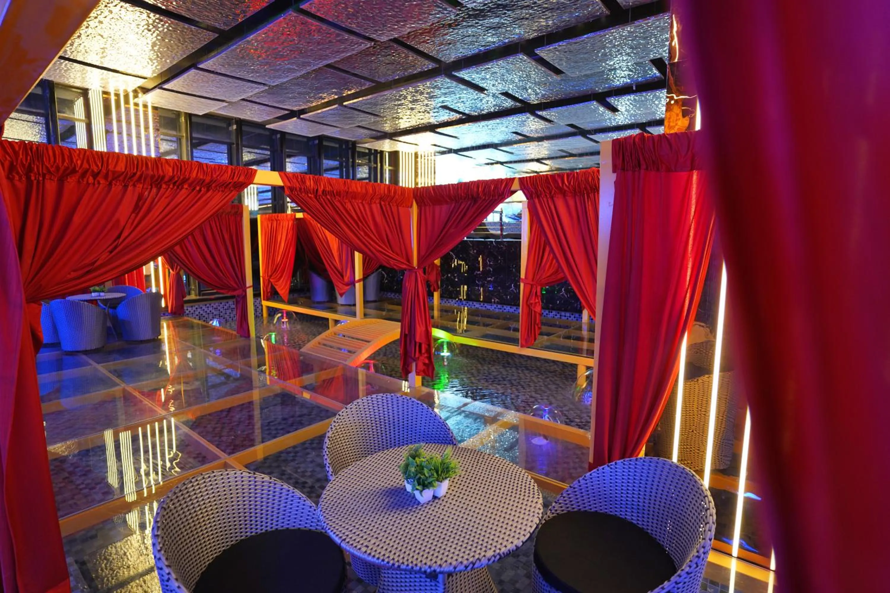 Restaurant/places to eat in Essotto Recreation Hub