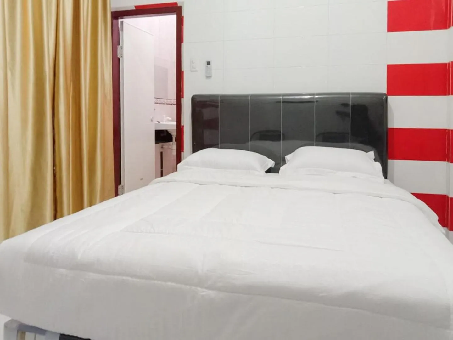 Bedroom, Bed in Hotel 889 Syariah Redpartner Banda Aceh
