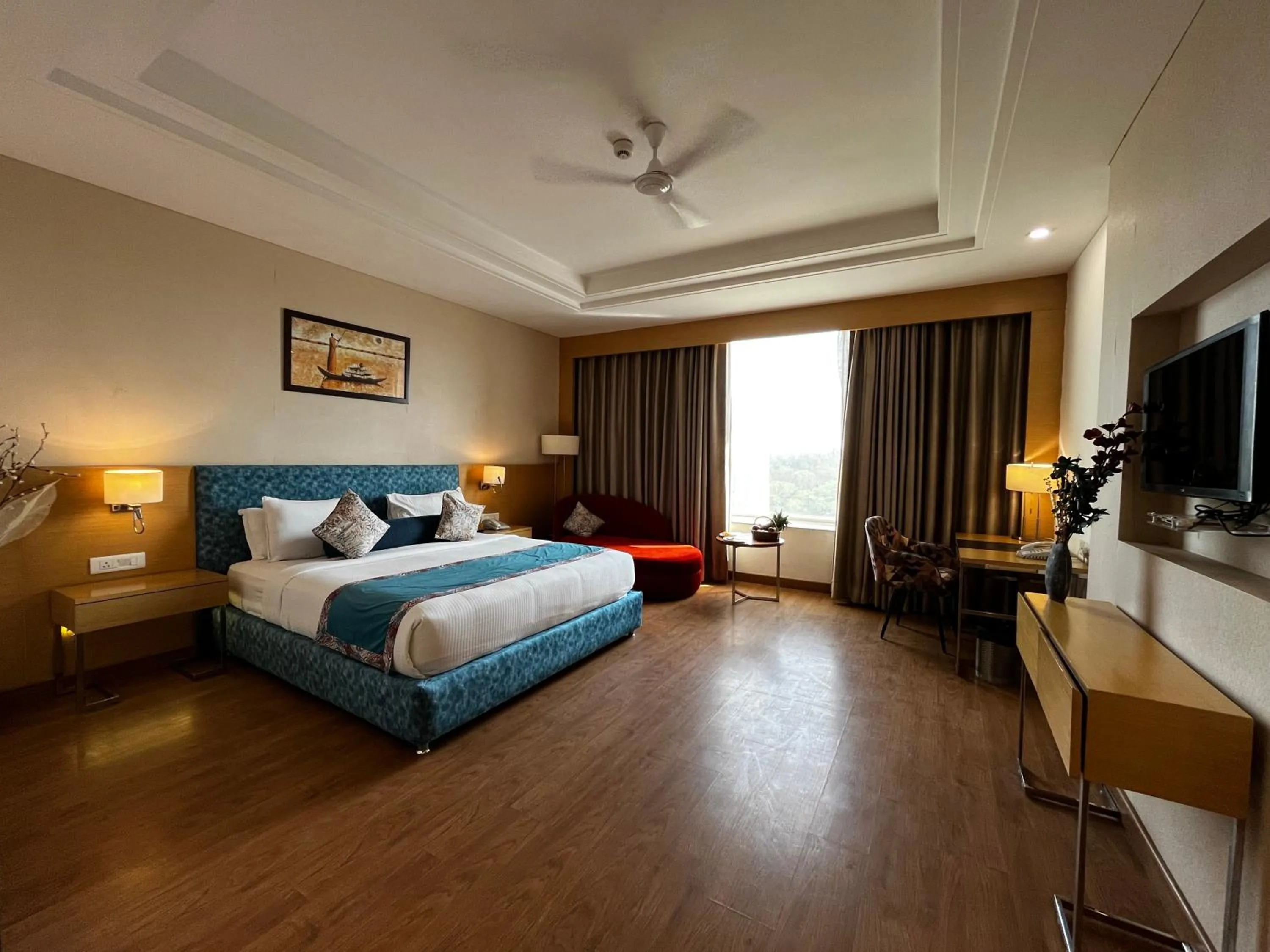 Photo of the whole room, Bed in The Conway