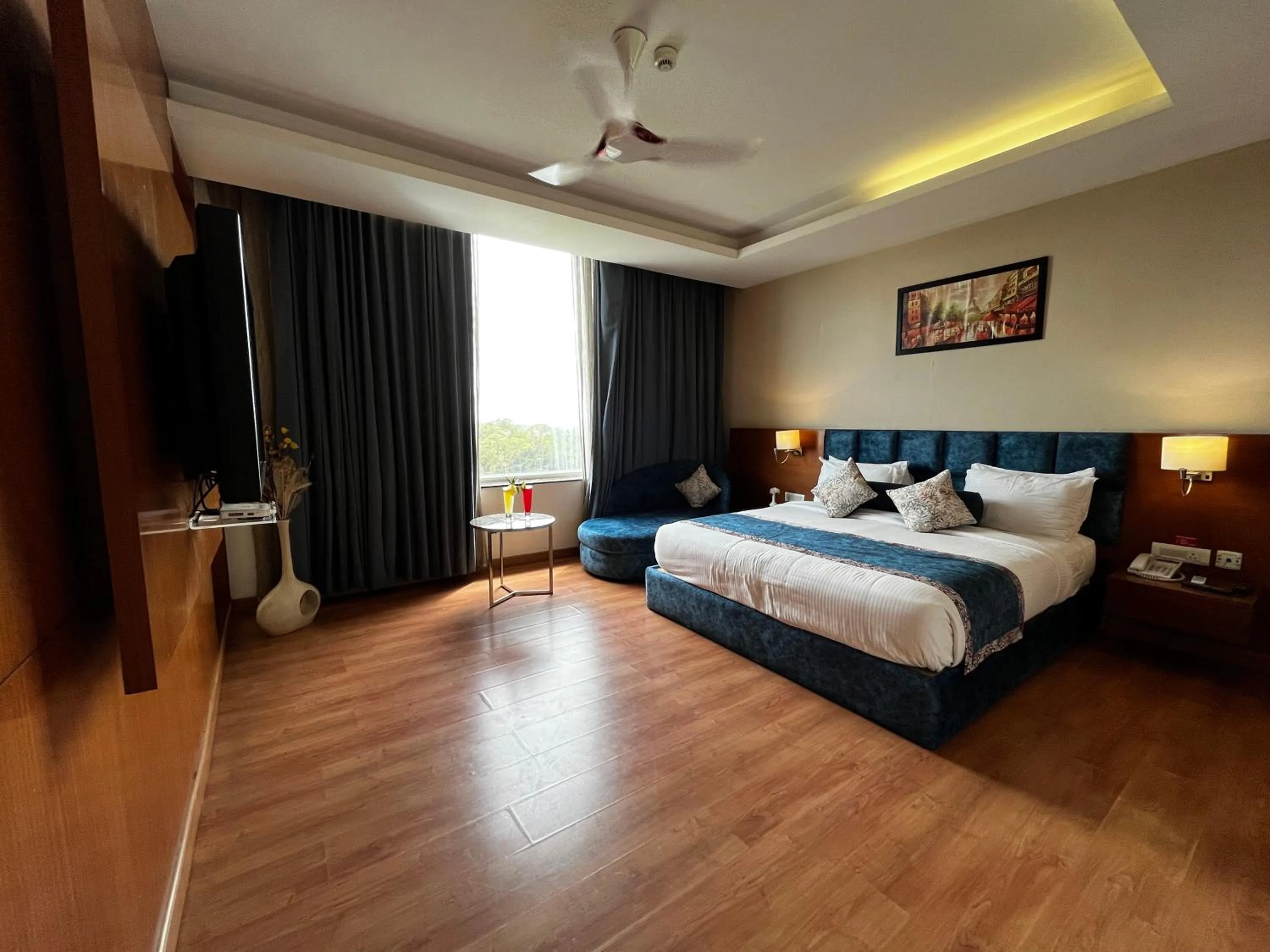 Bedroom, Bed in The Conway