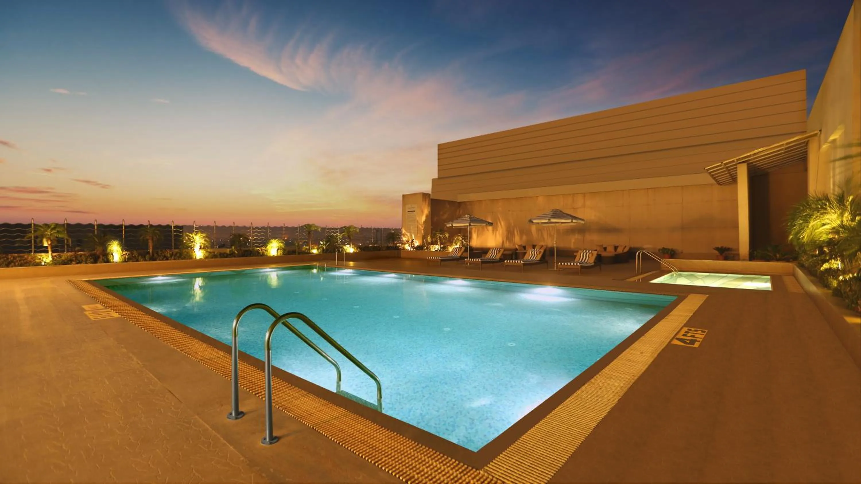 Swimming pool in The Conway