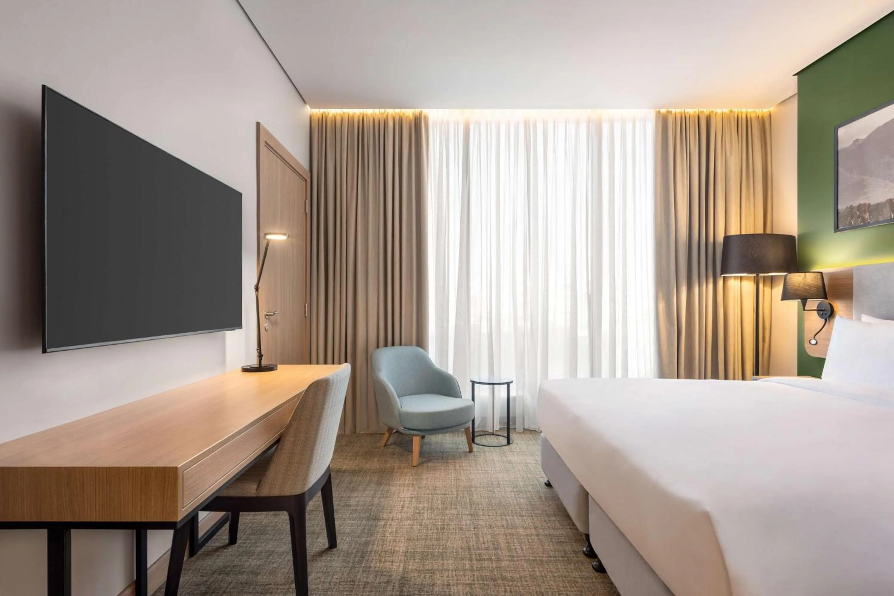 Bedroom, Bed in Radisson Hotel & Residence Riyadh Olaya