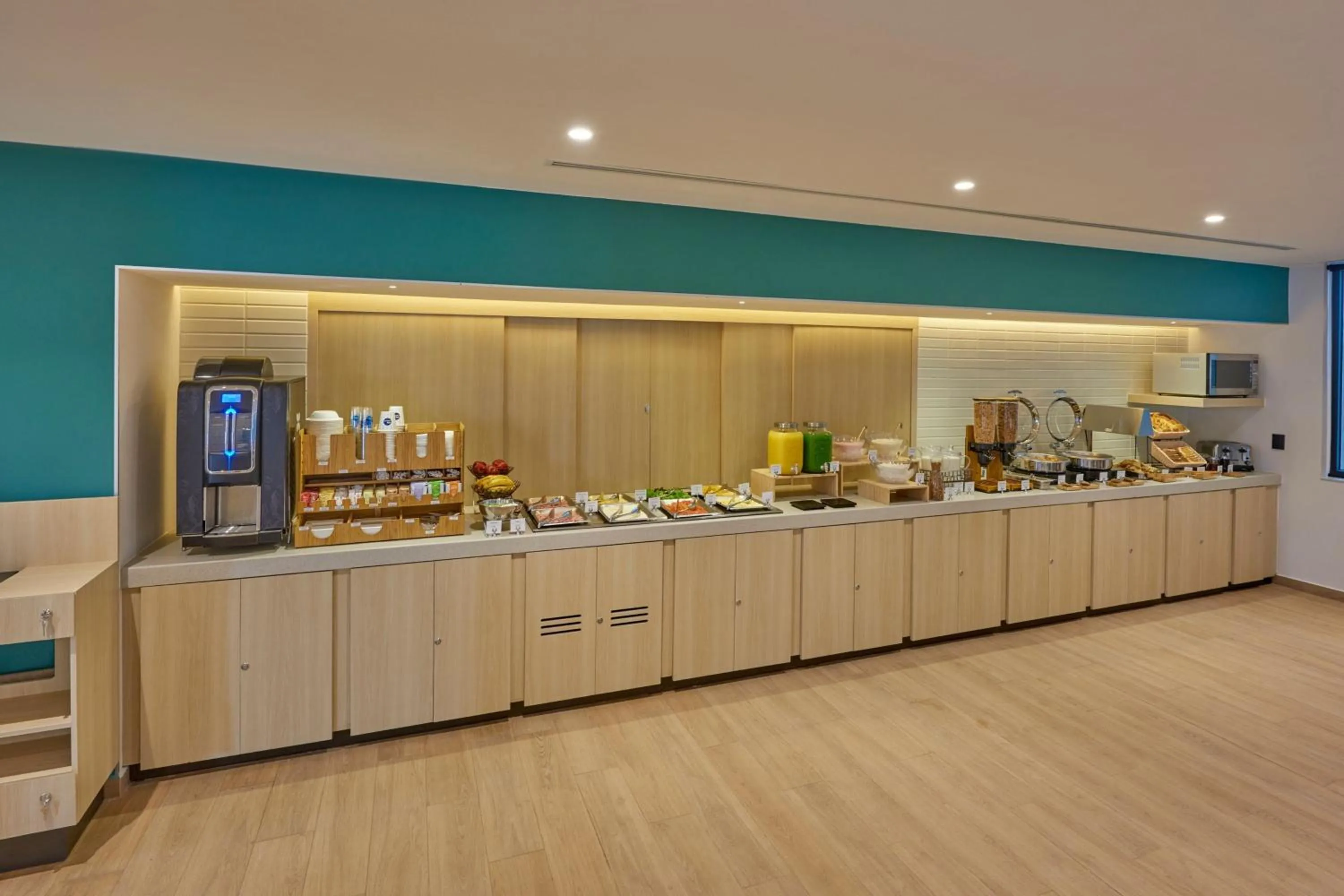 Breakfast in City Express by Marriott Cancun Aeropuerto