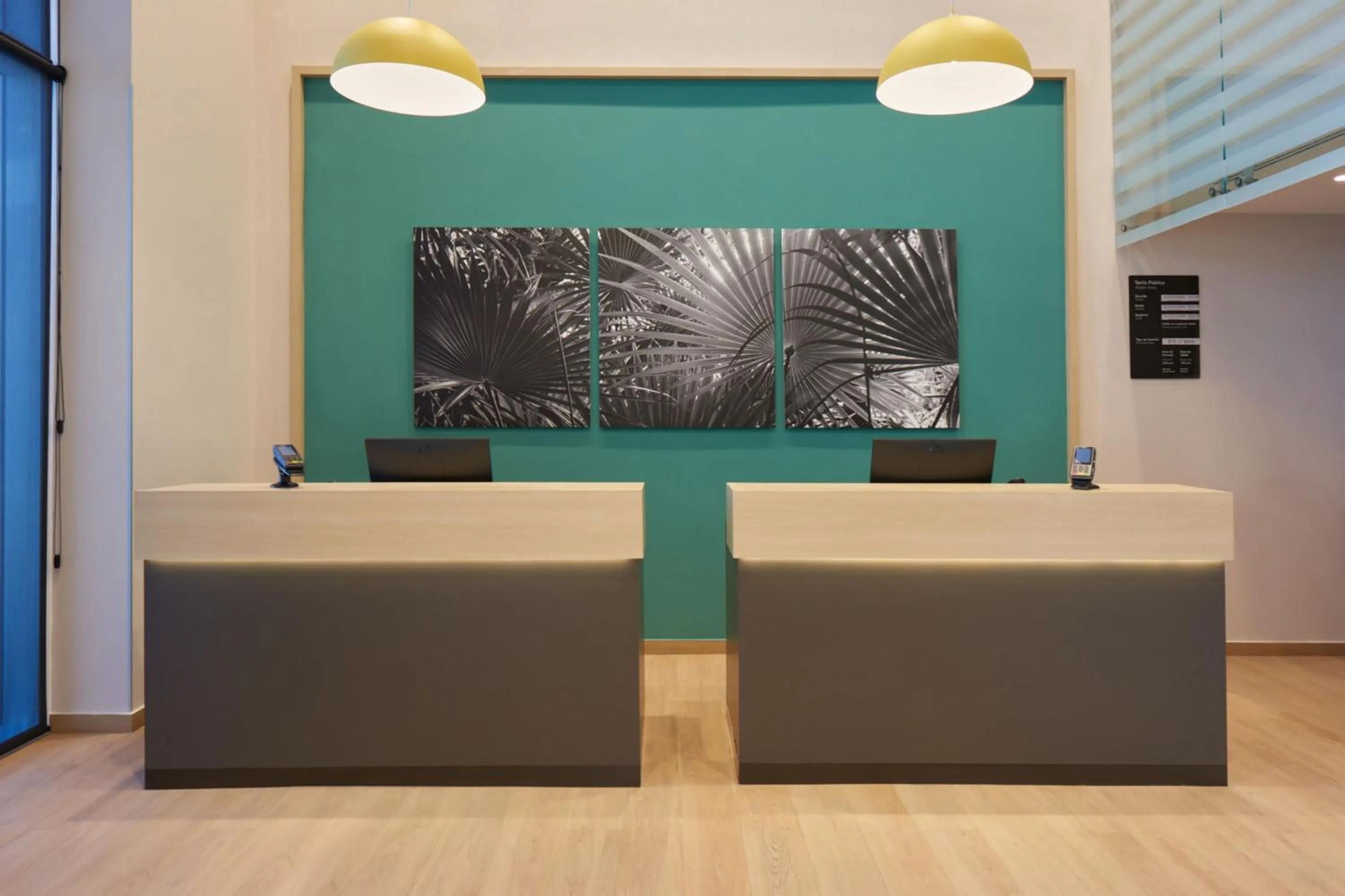 Lobby or reception in City Express by Marriott Cancun Aeropuerto