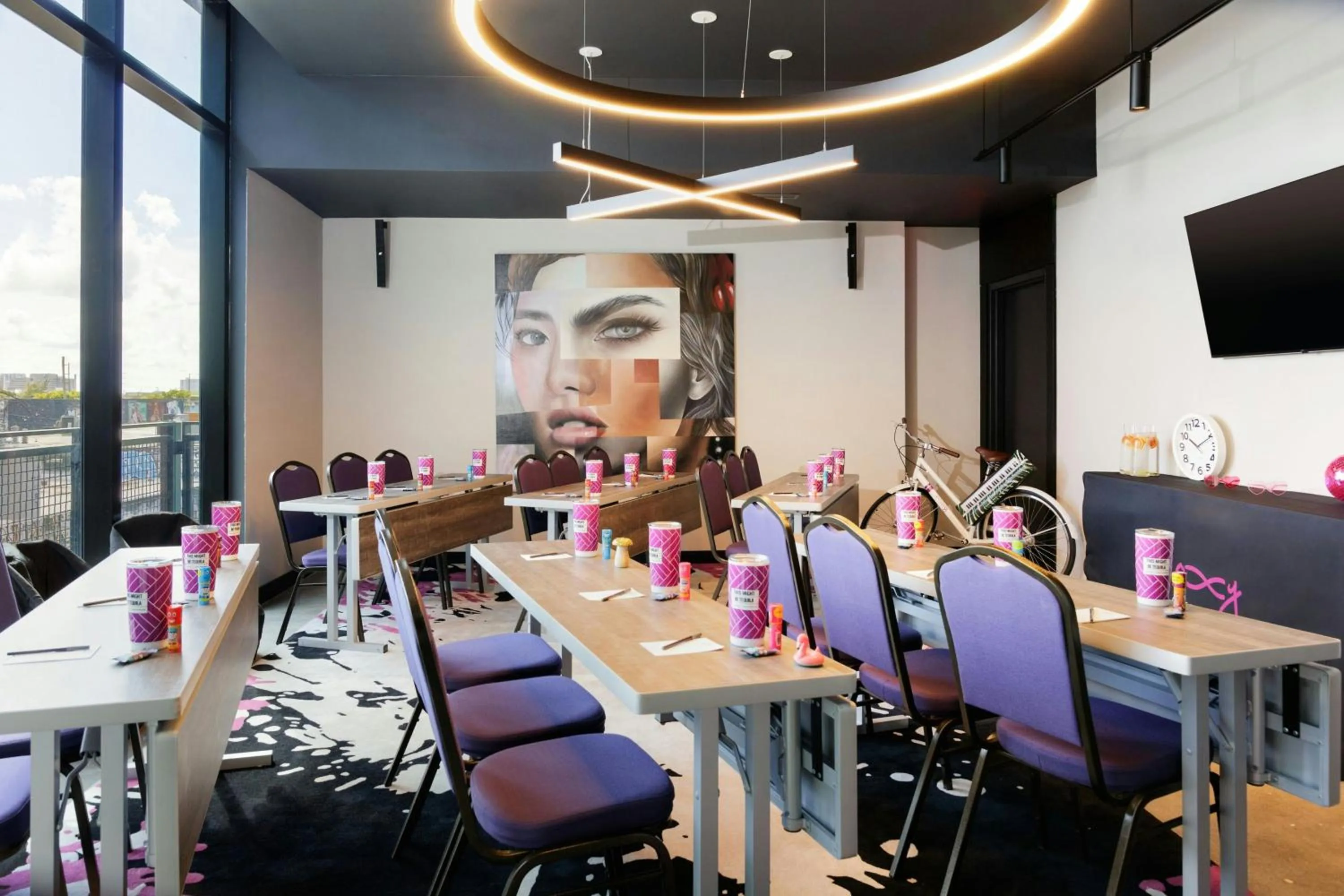 Meeting/conference room in Moxy Miami Wynwood