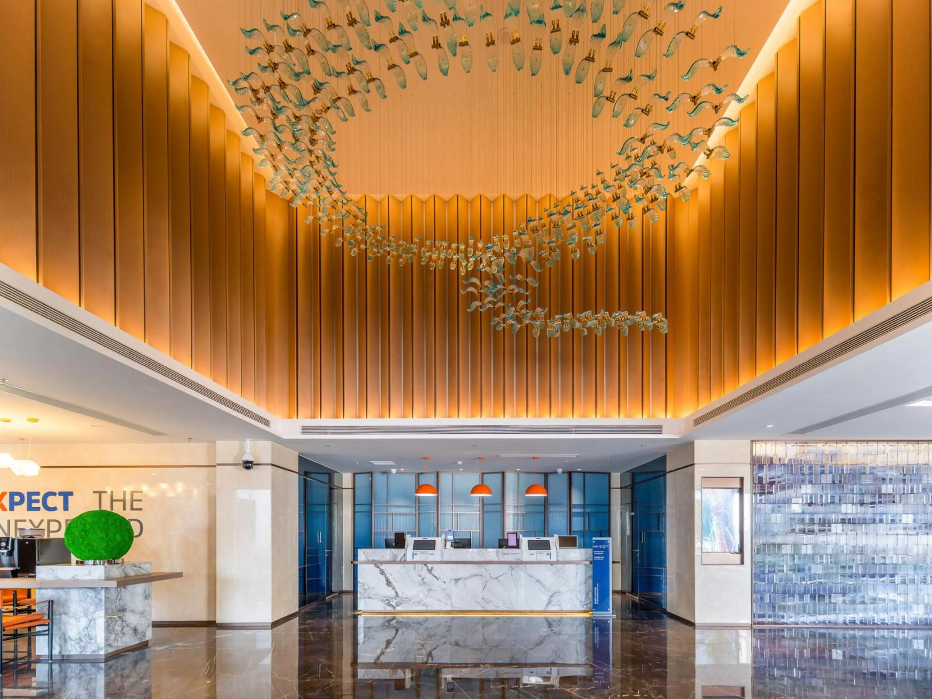Lobby or reception in Holiday Inn Express Yuhuan Wetland Park by IHG