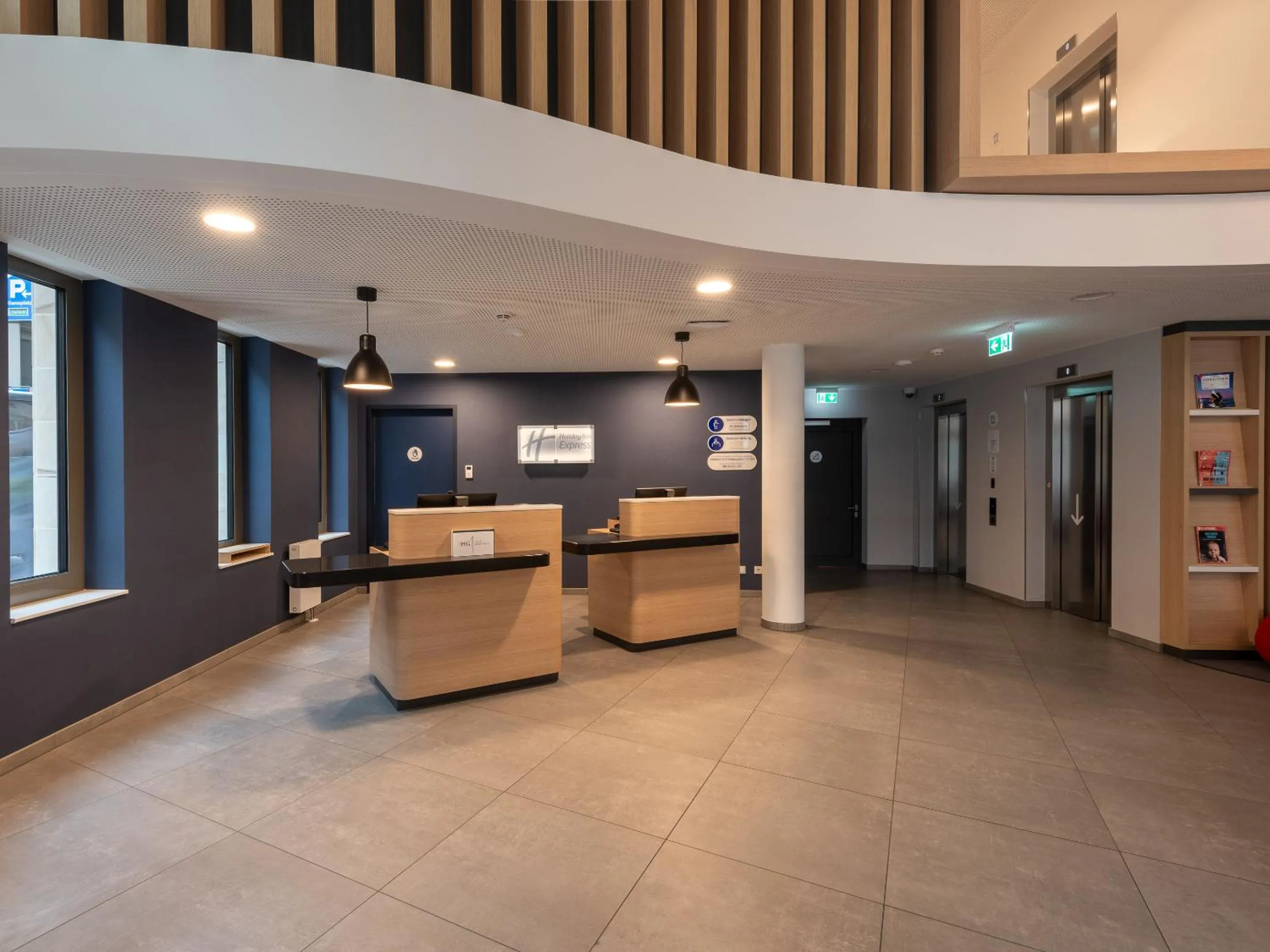 Lobby or reception in Holiday Inn Express Heilbronn by IHG
