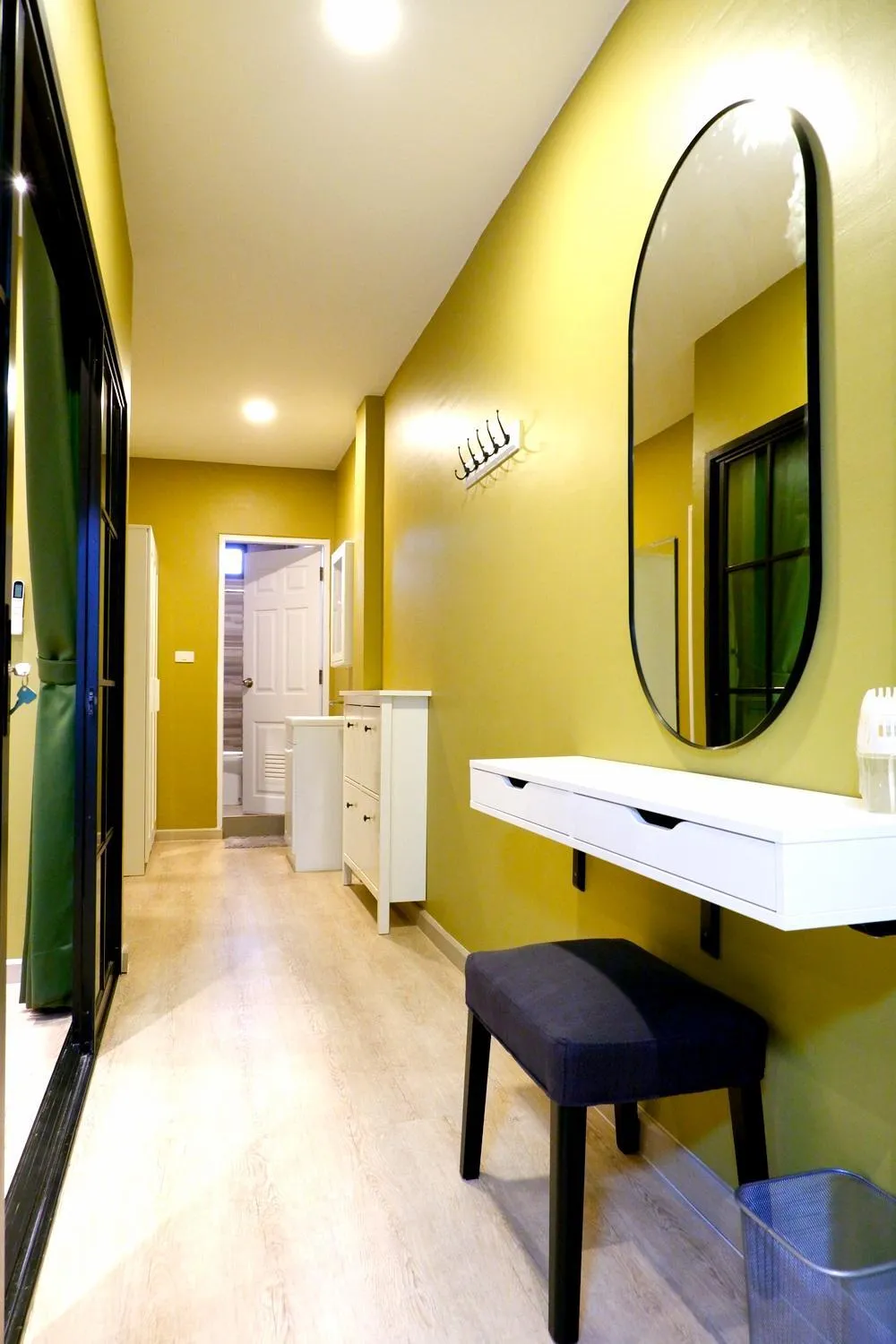 wardrobe in BEB Silom Condolette