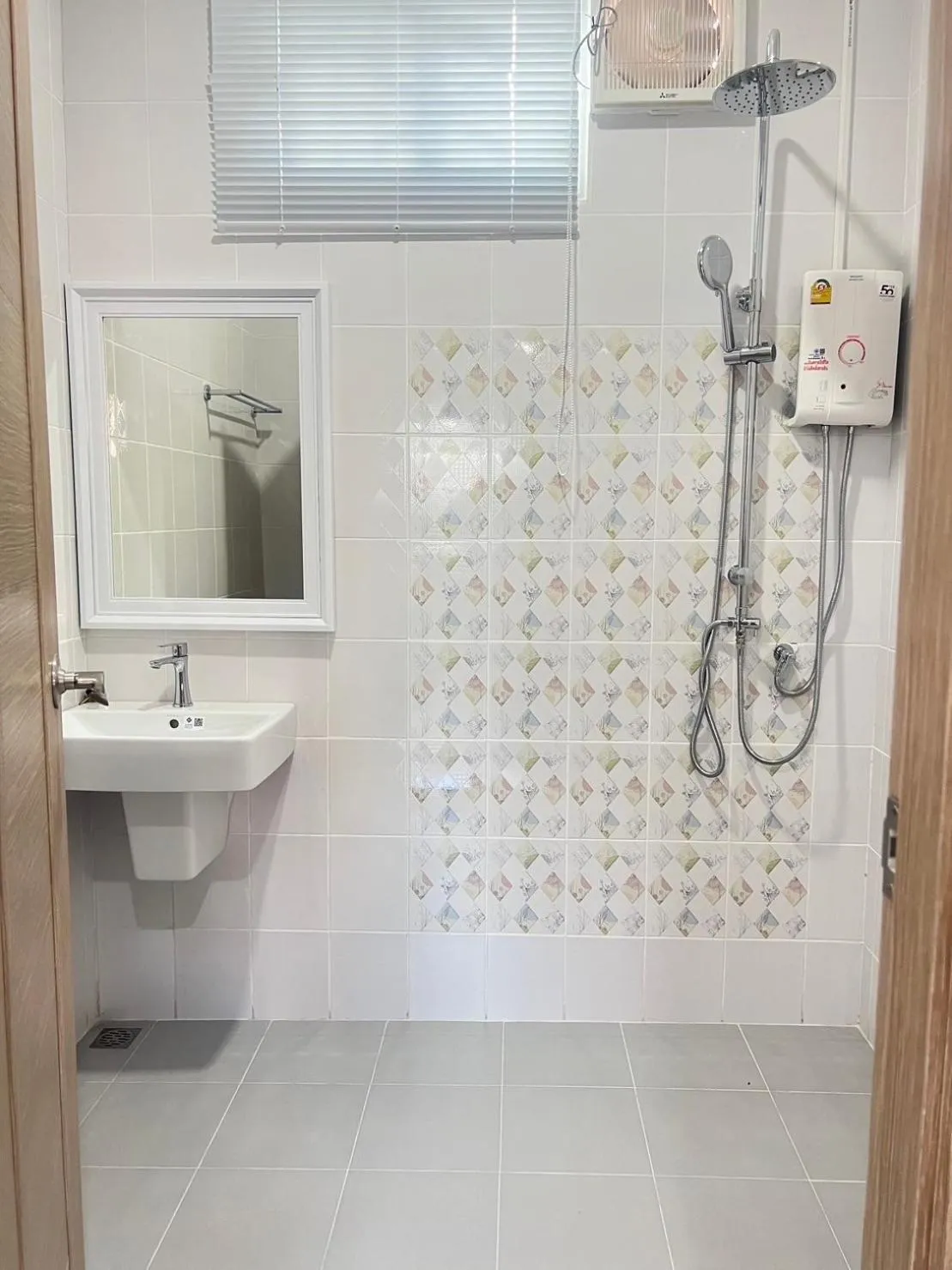 Shower in PICHAPON RESORT