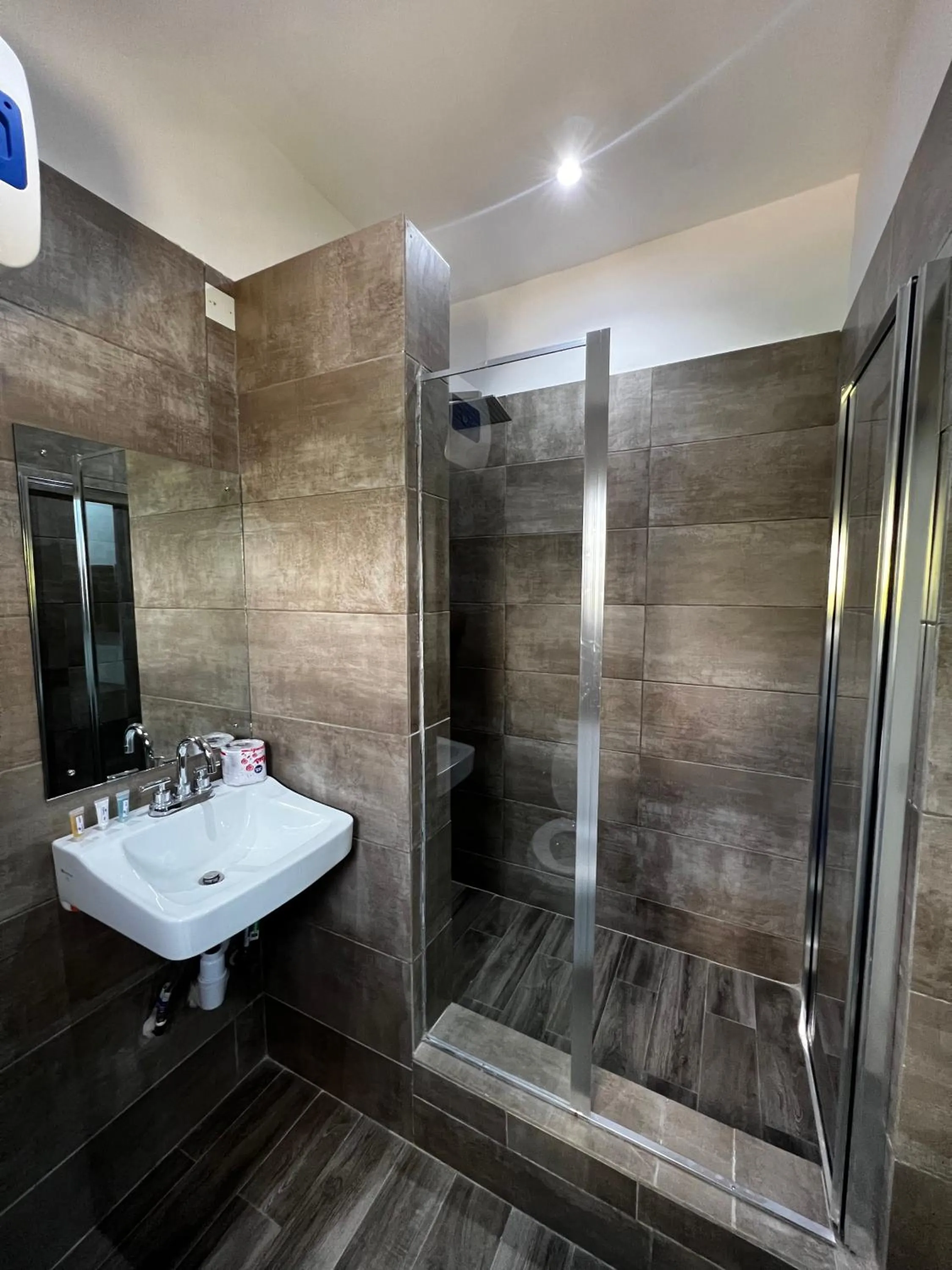 Fragrance Apartments and Suites