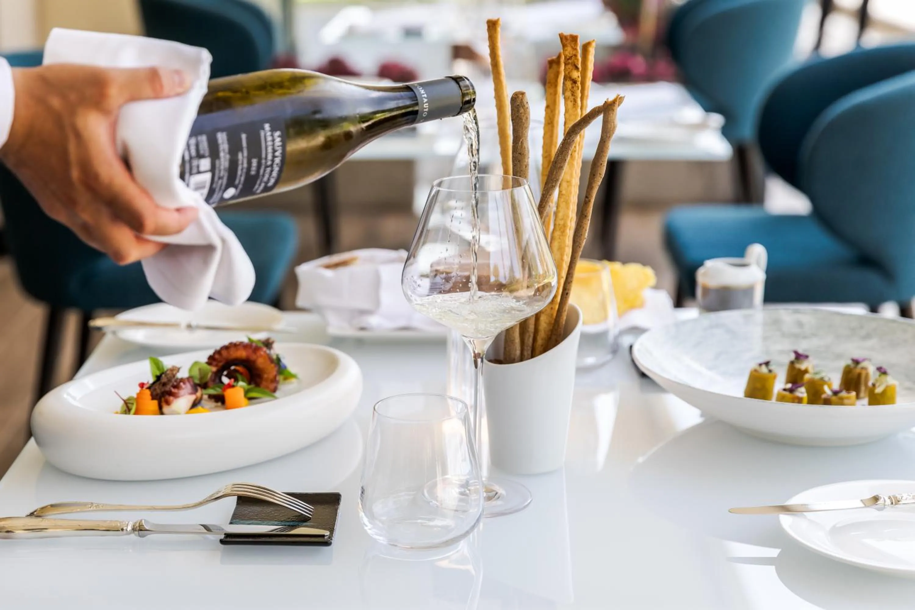 Food and drinks in Cala Beach Resort