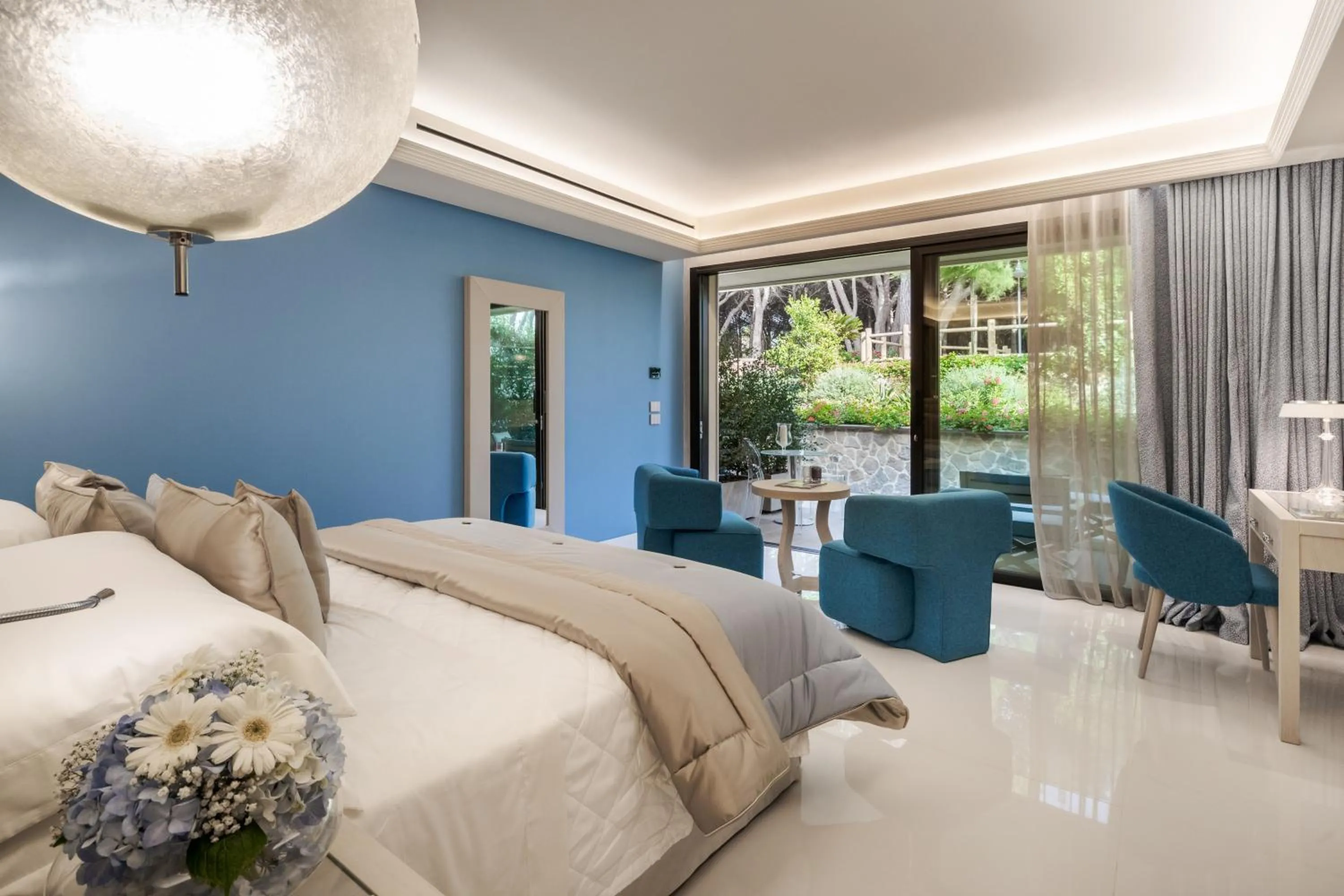 Bedroom, Bed in Cala Beach Resort