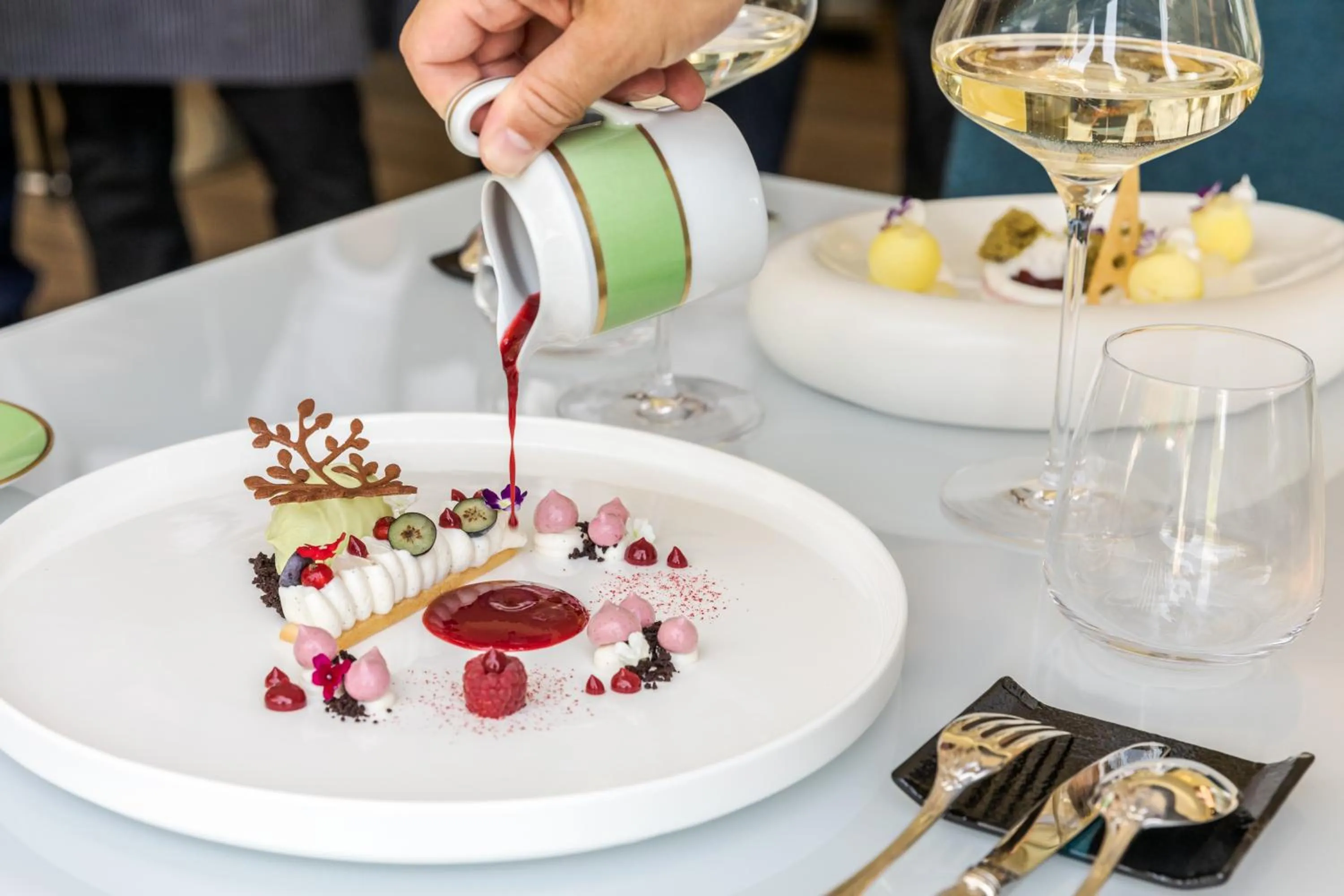 Restaurant/places to eat in Cala Beach Resort