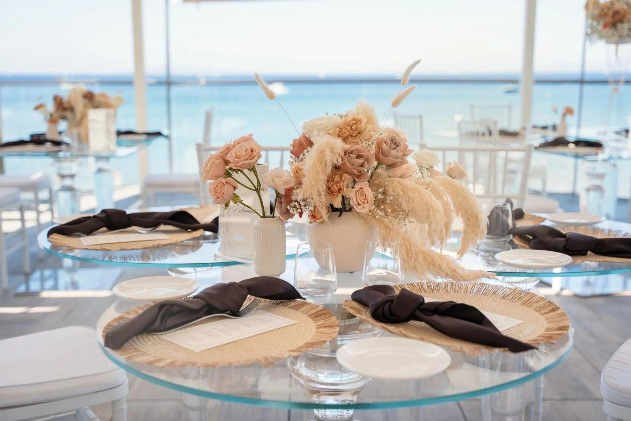 Restaurant/places to eat in Cala Beach Resort