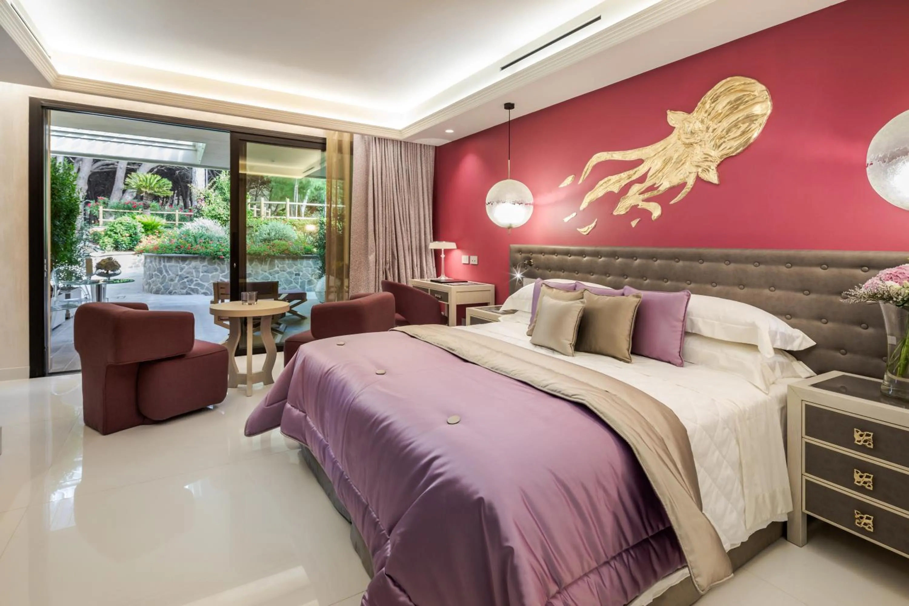 Photo of the whole room, Bed in Cala Beach Resort