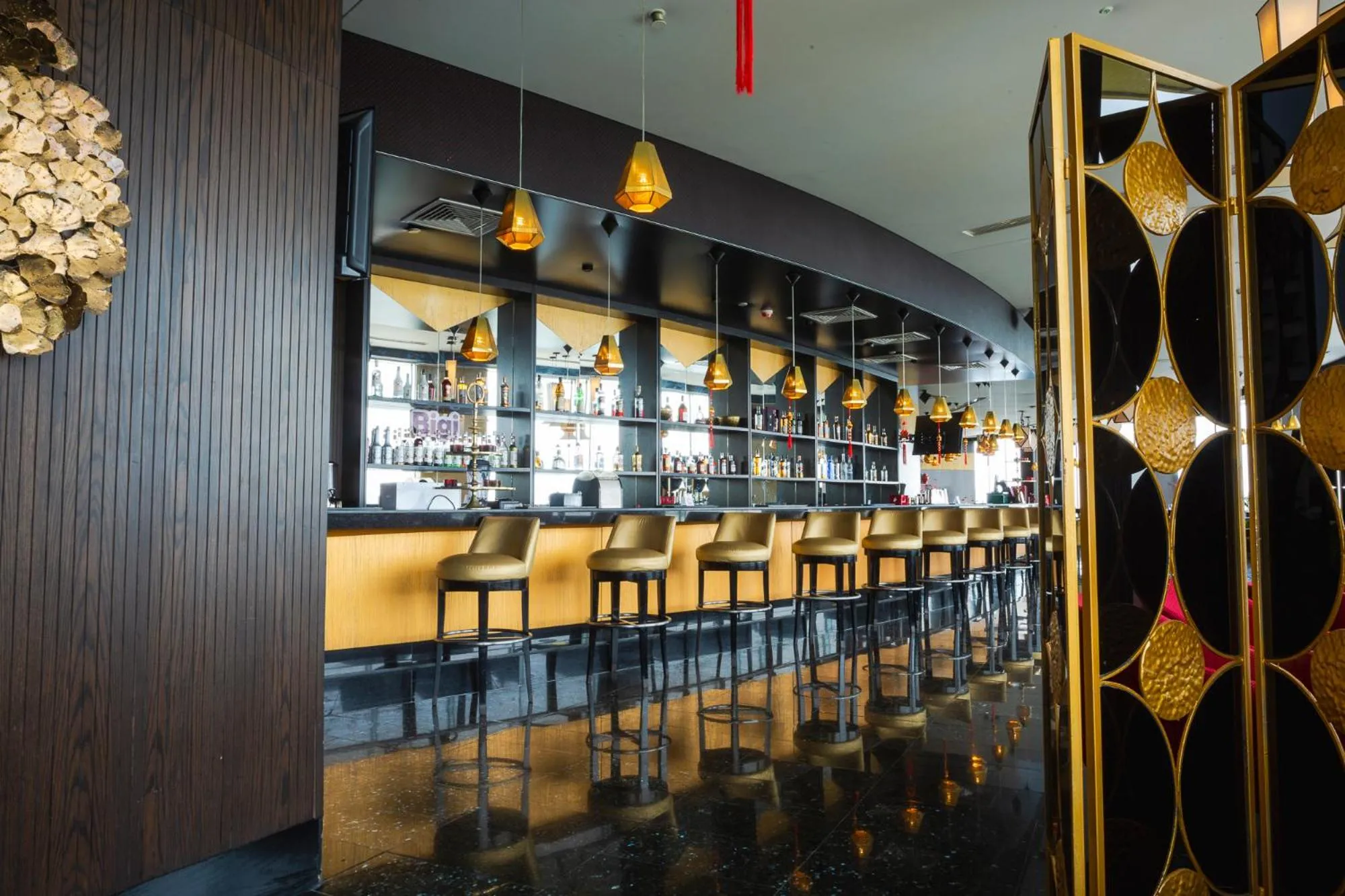 Restaurant/places to eat in Eko Hotel Suites