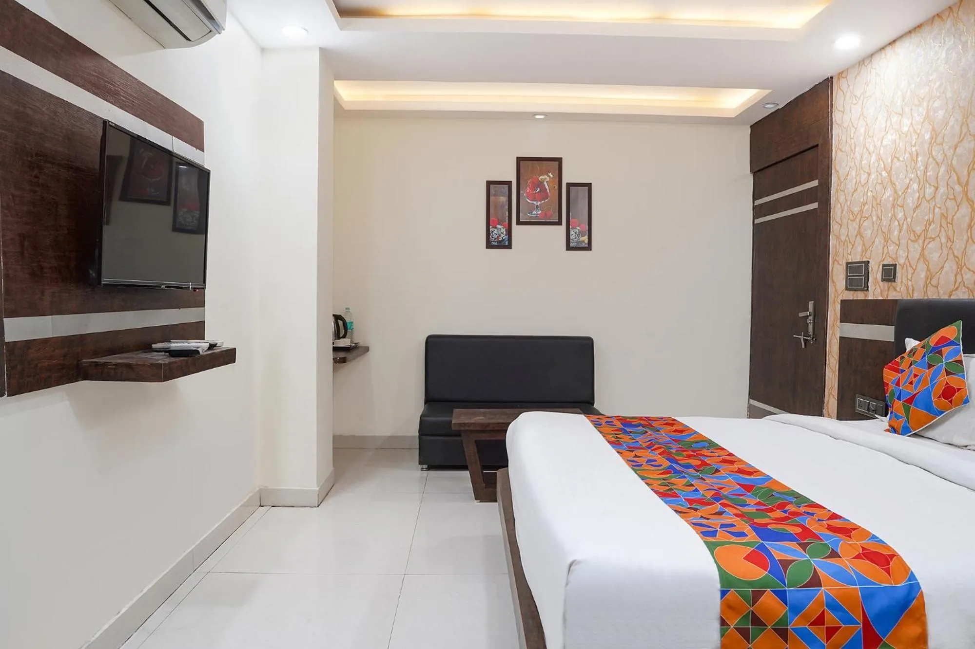 Bed in FabHotel Jalsa DLX