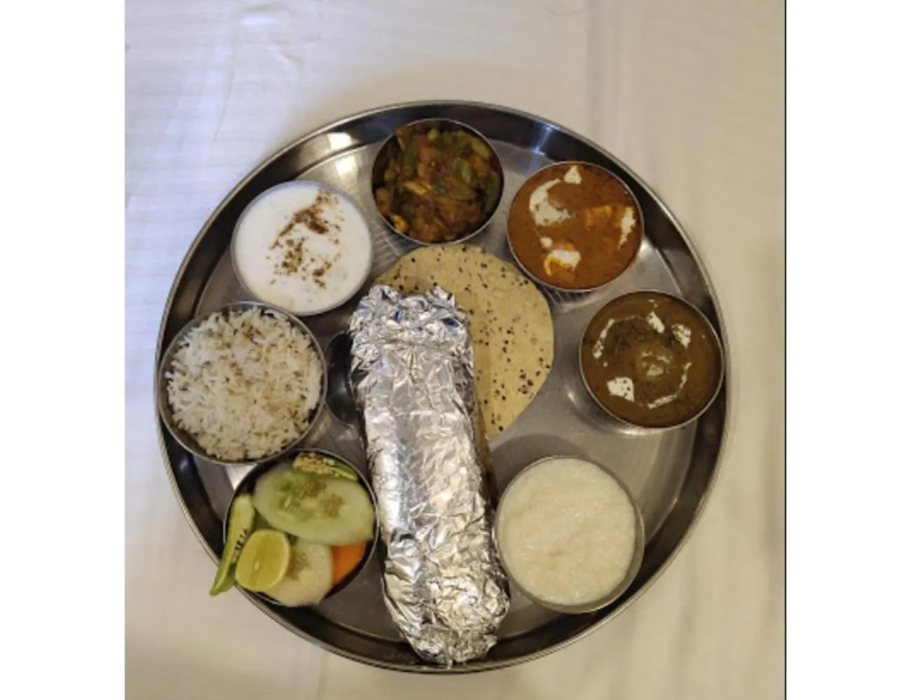 Food and drinks in AMR Hotel, Katra