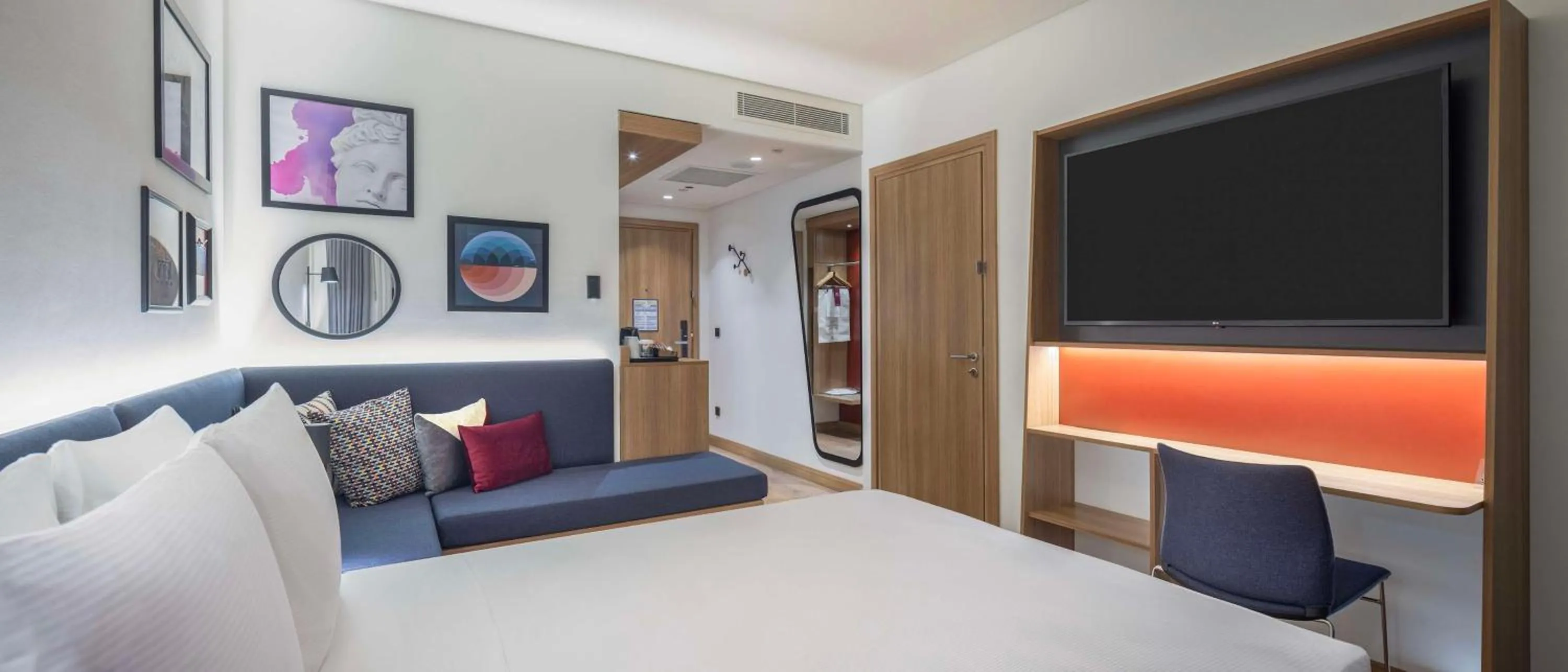 Bedroom, Bed in Hampton by Hilton Antalya Airport