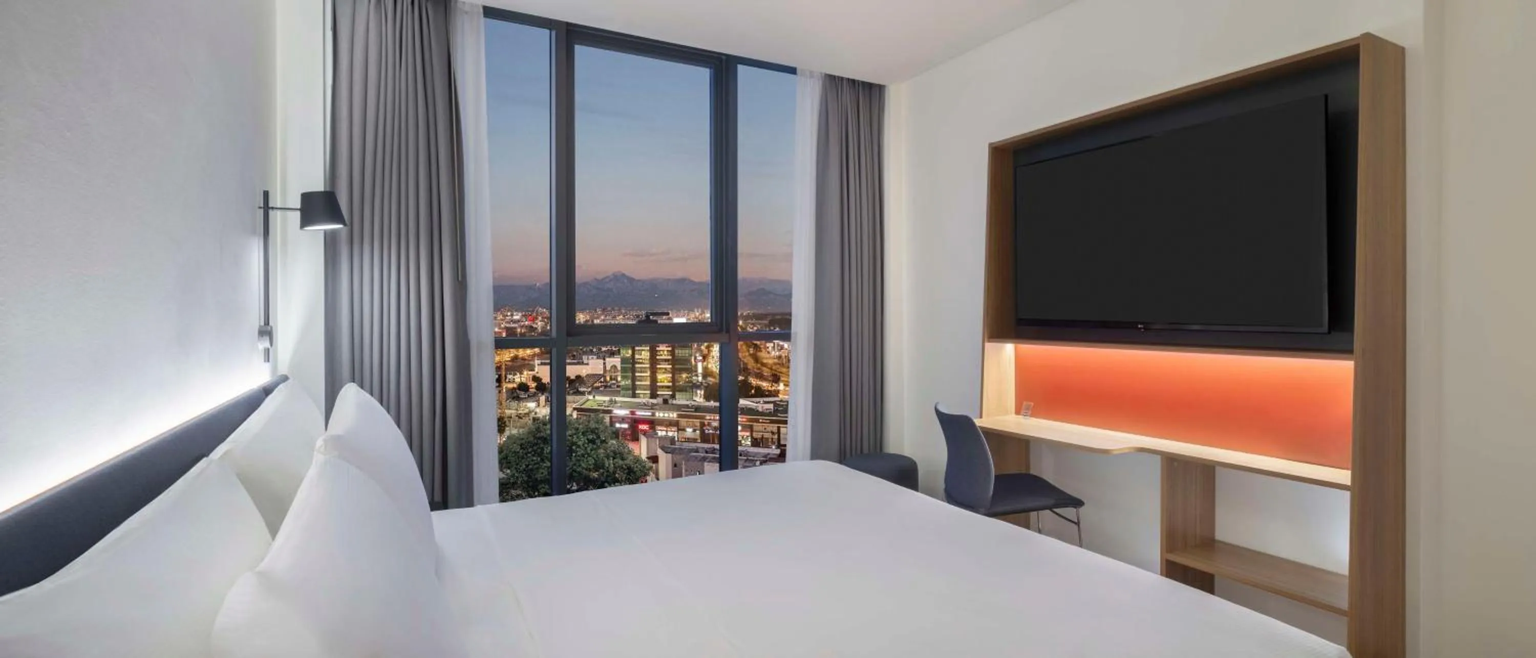 Bed in Hampton by Hilton Antalya Airport