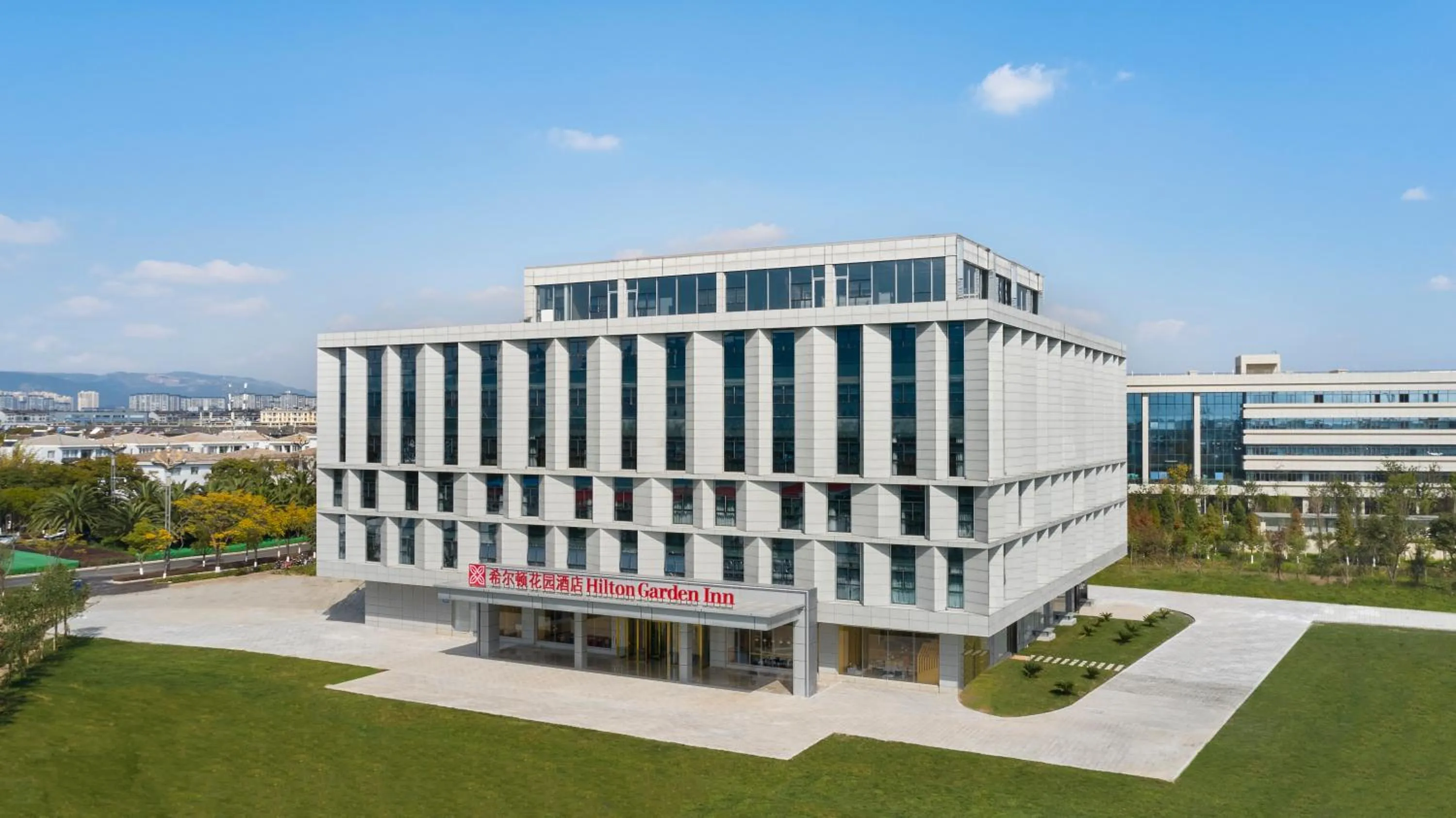 Property building in Hilton Garden Inn Kunming Dianchi