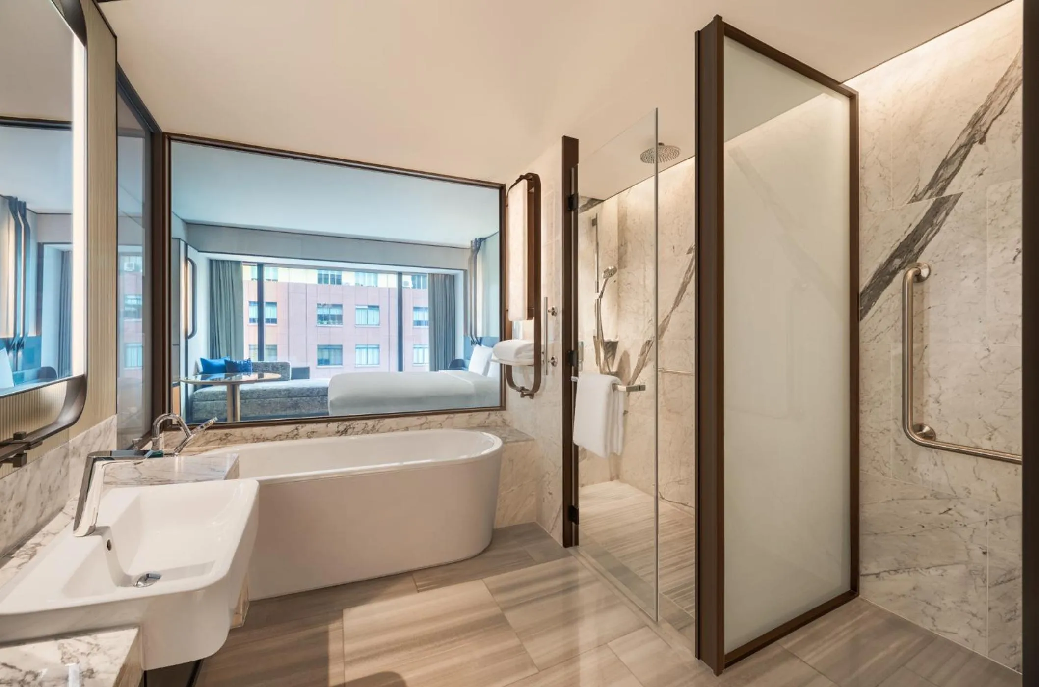 Shower in Hilton Saigon