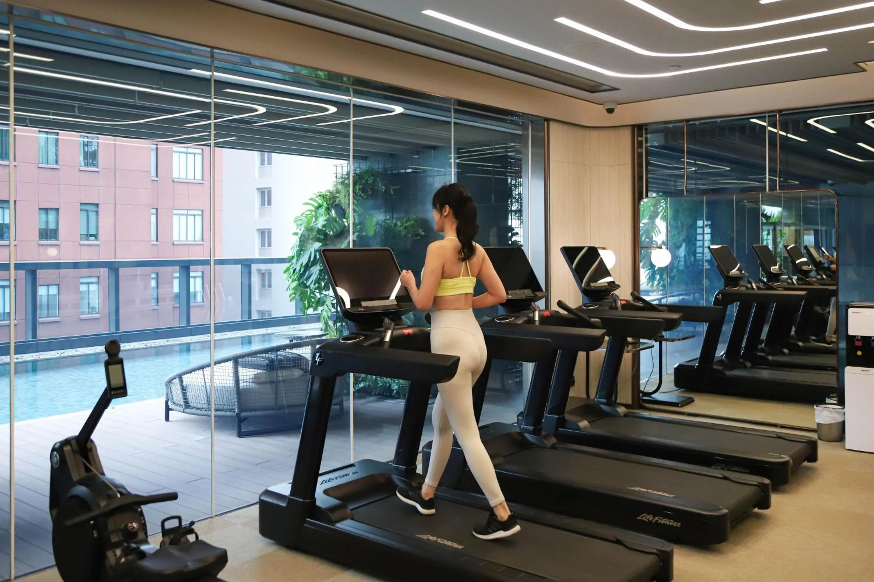 Fitness centre/facilities in Hilton Saigon