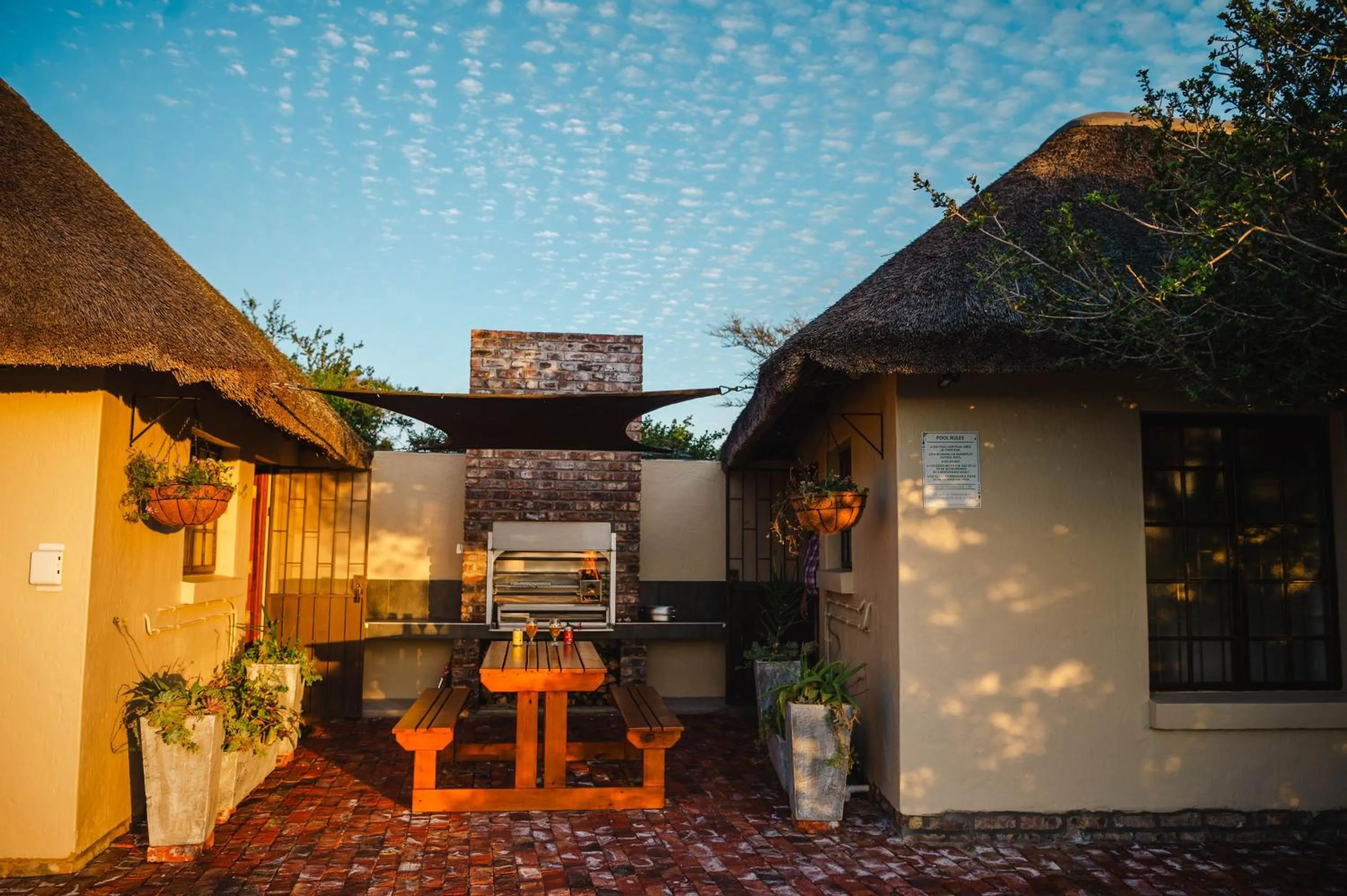 BBQ facilities in Hitgeheim Garden Cottages