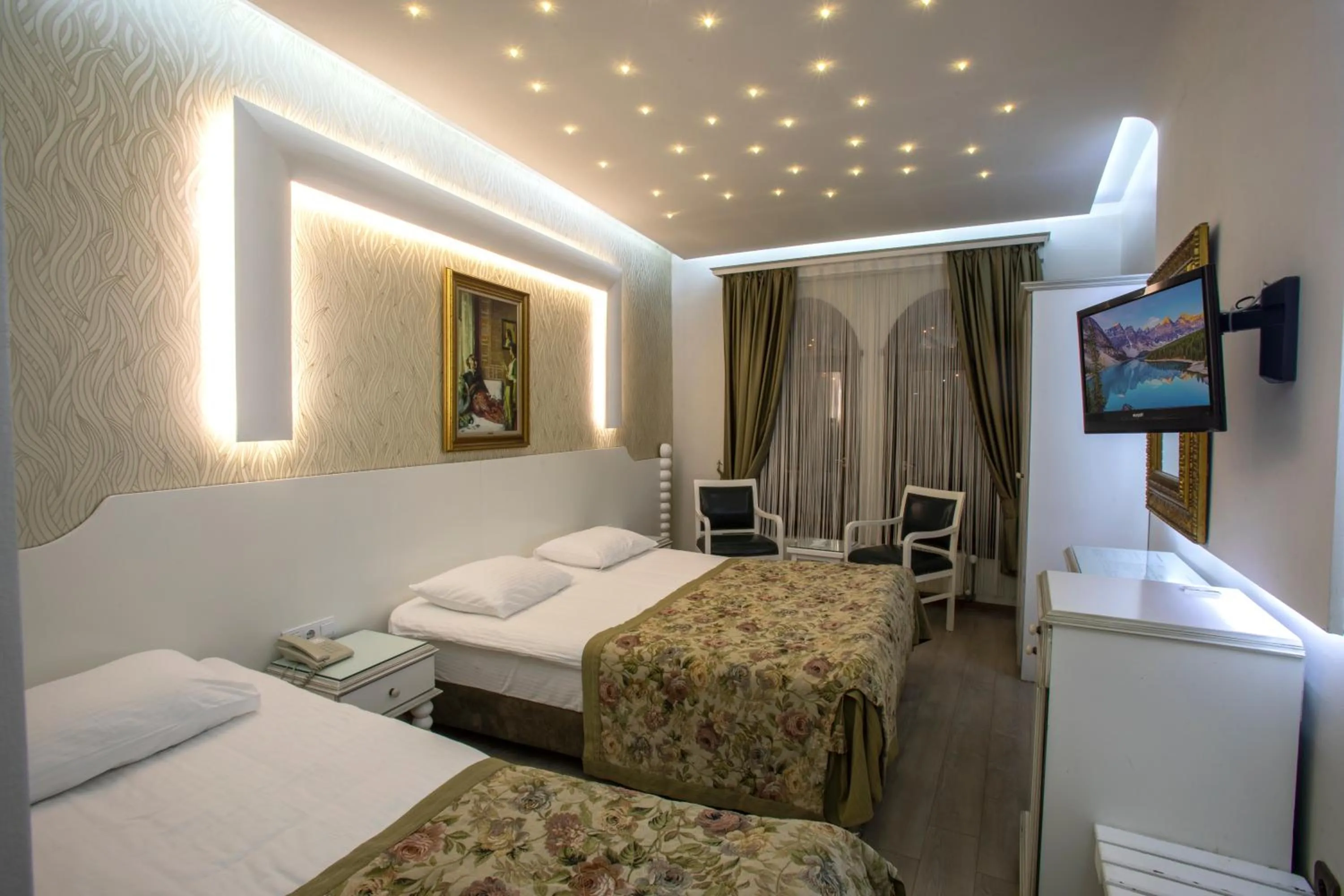 Bed in EMİN EFENDİ KONAKLARI