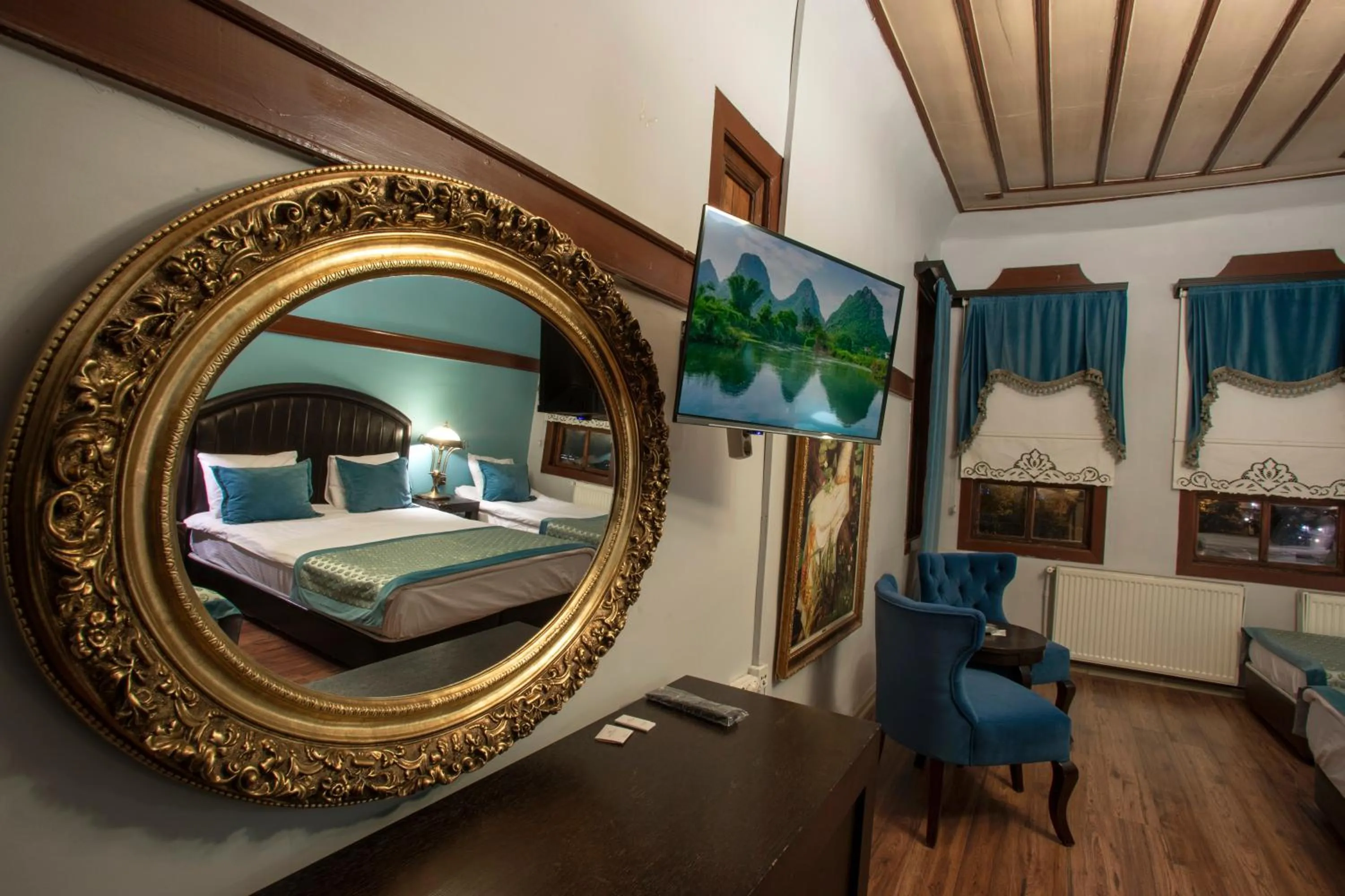 Bed in EMİN EFENDİ KONAKLARI