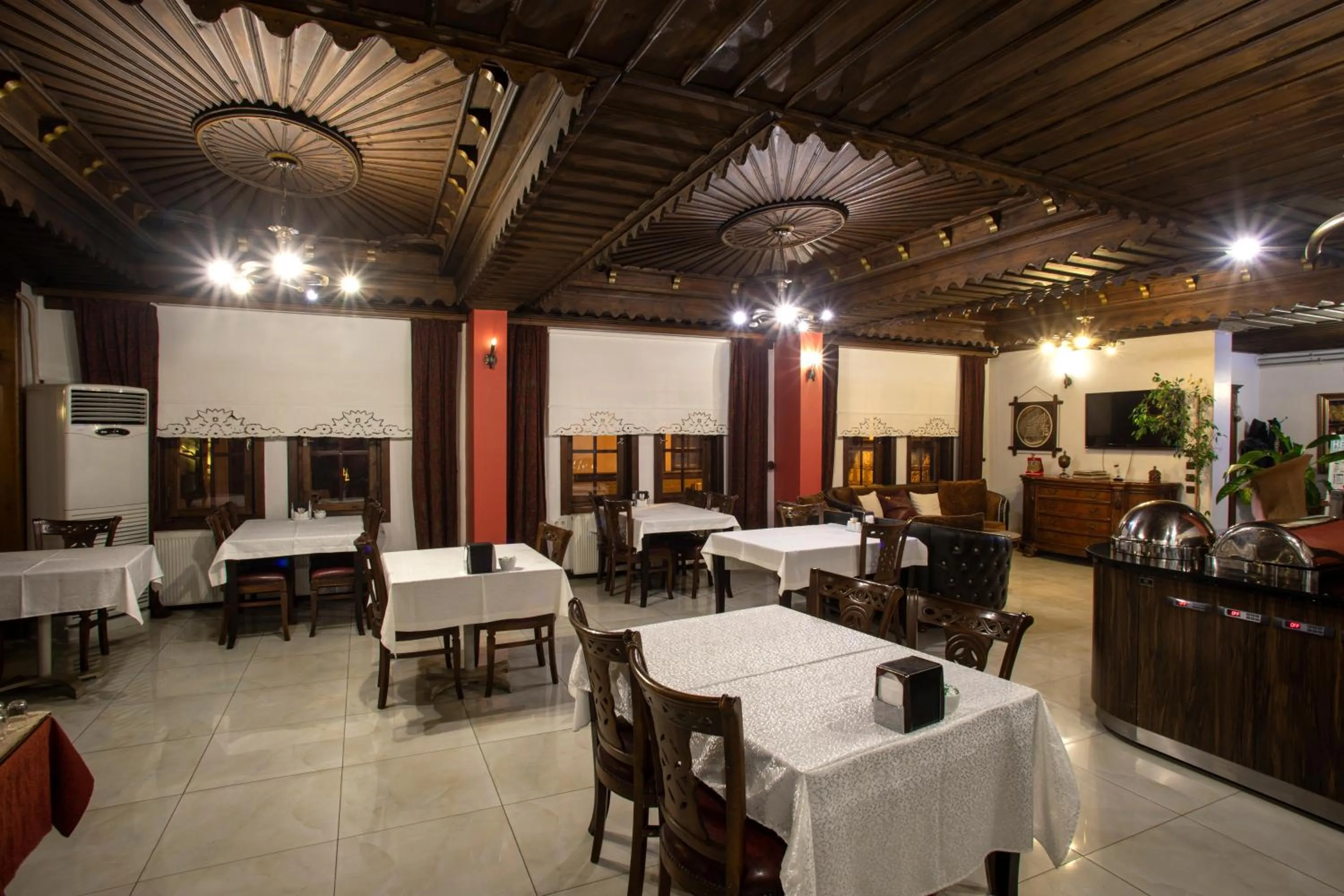 Lobby or reception in EMİN EFENDİ KONAKLARI