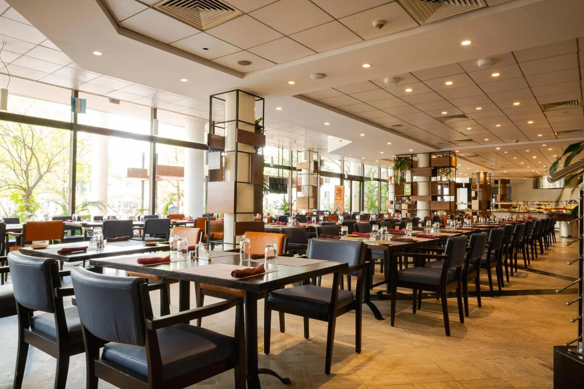 Restaurant/places to eat in Eko Hotel Gardens