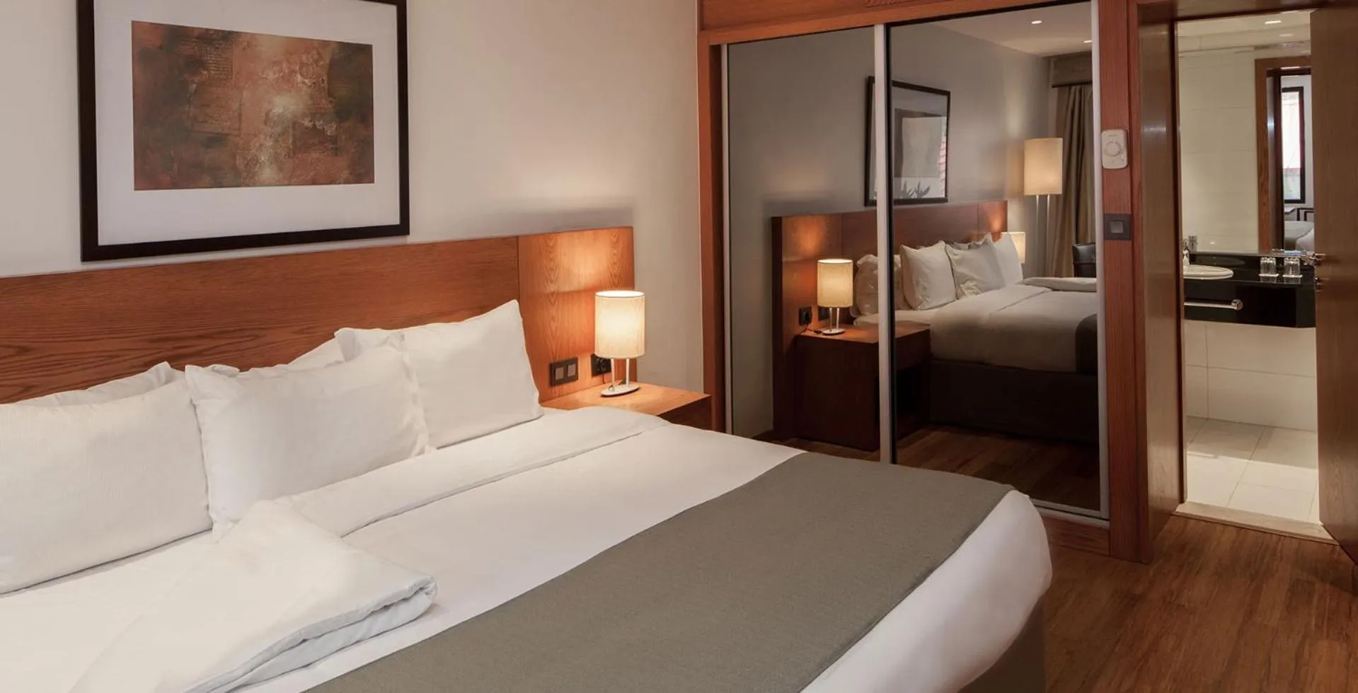 Bedroom, Bed in Eko Hotel Gardens