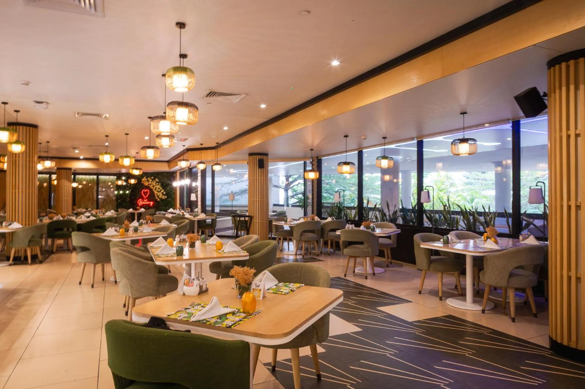 Restaurant/places to eat in Eko Hotel Signature