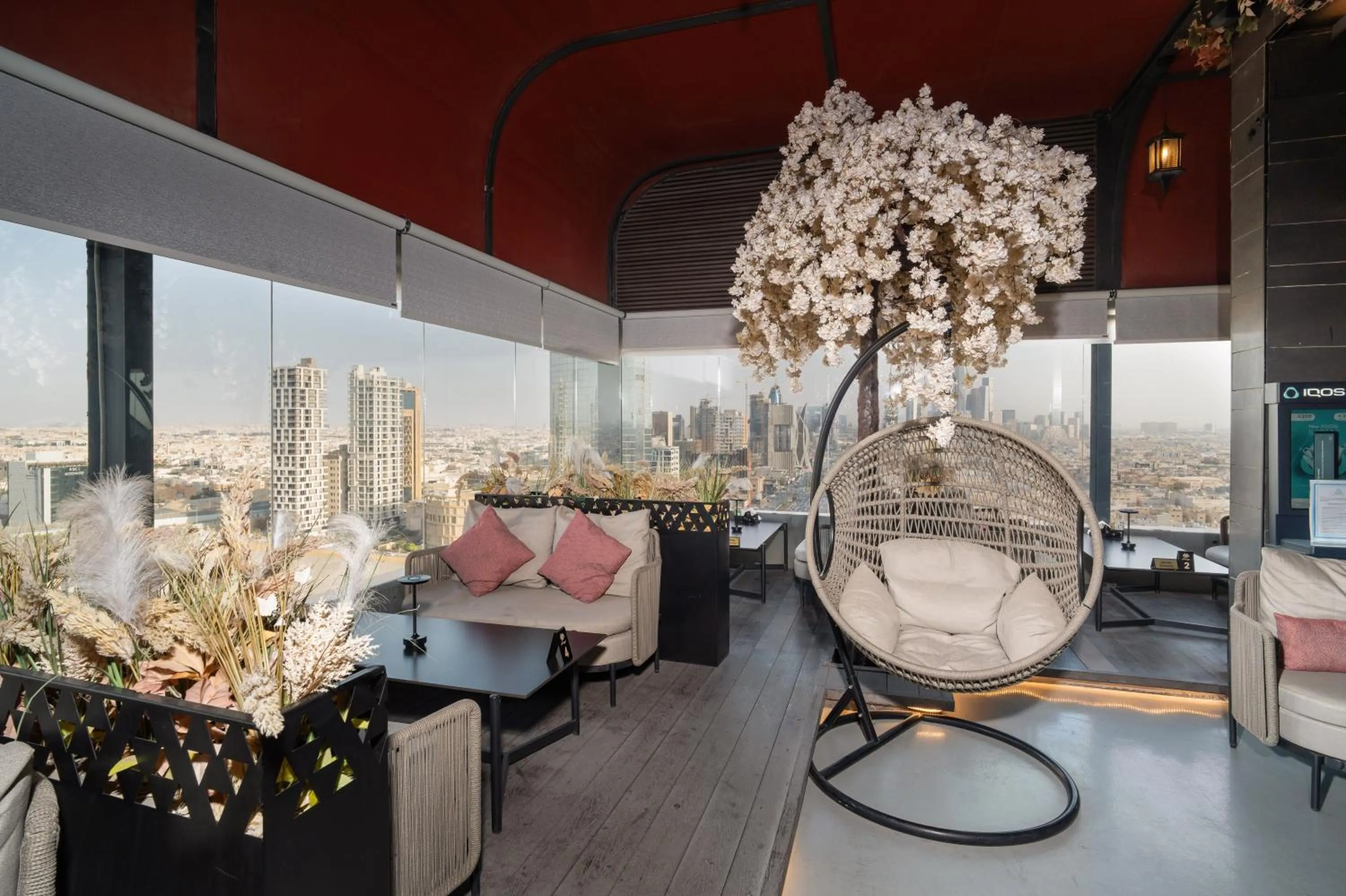 Restaurant/places to eat in Msharef Almoden hotel